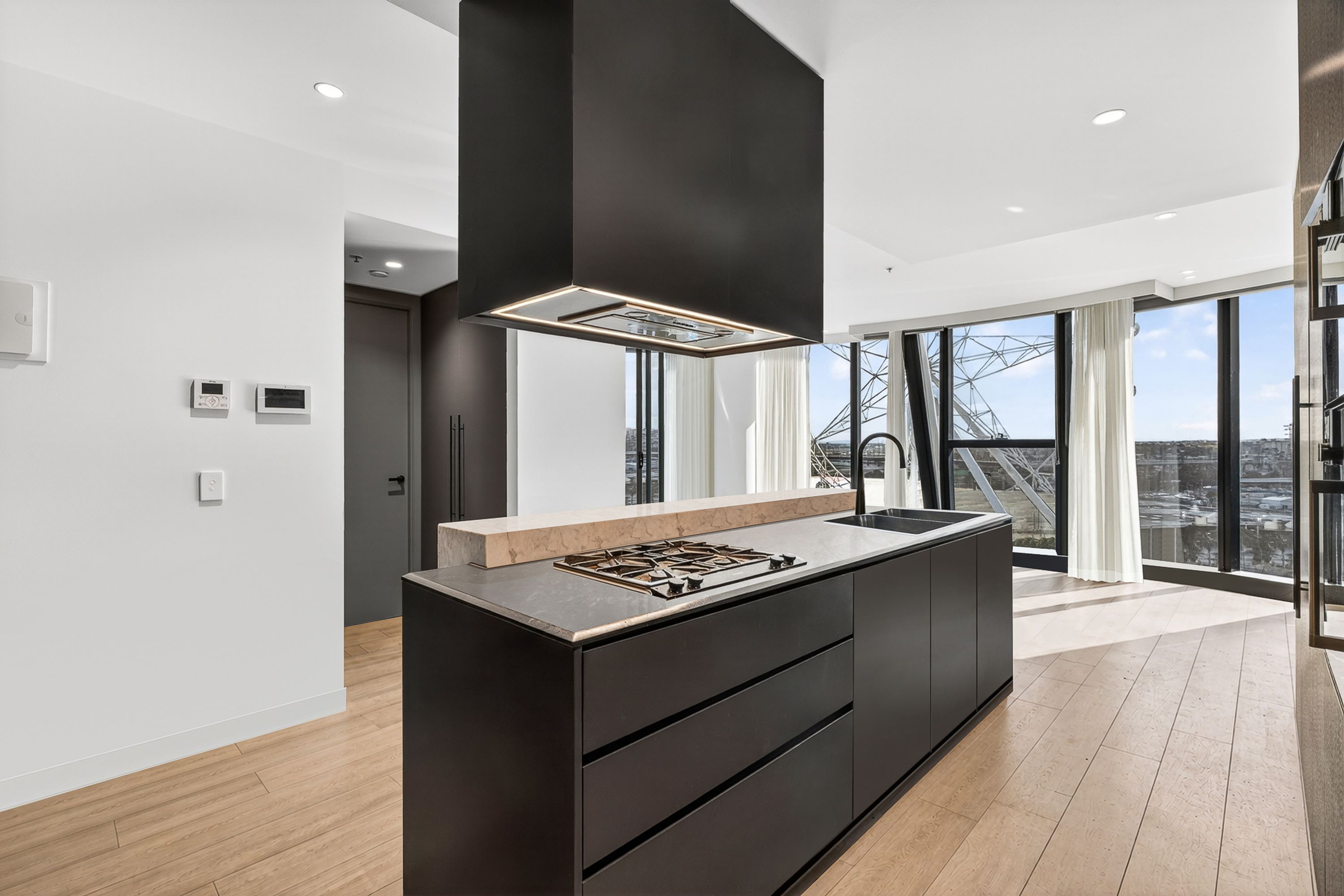 1112/25 Waterfront Way, Docklands, Docklands - Image 1