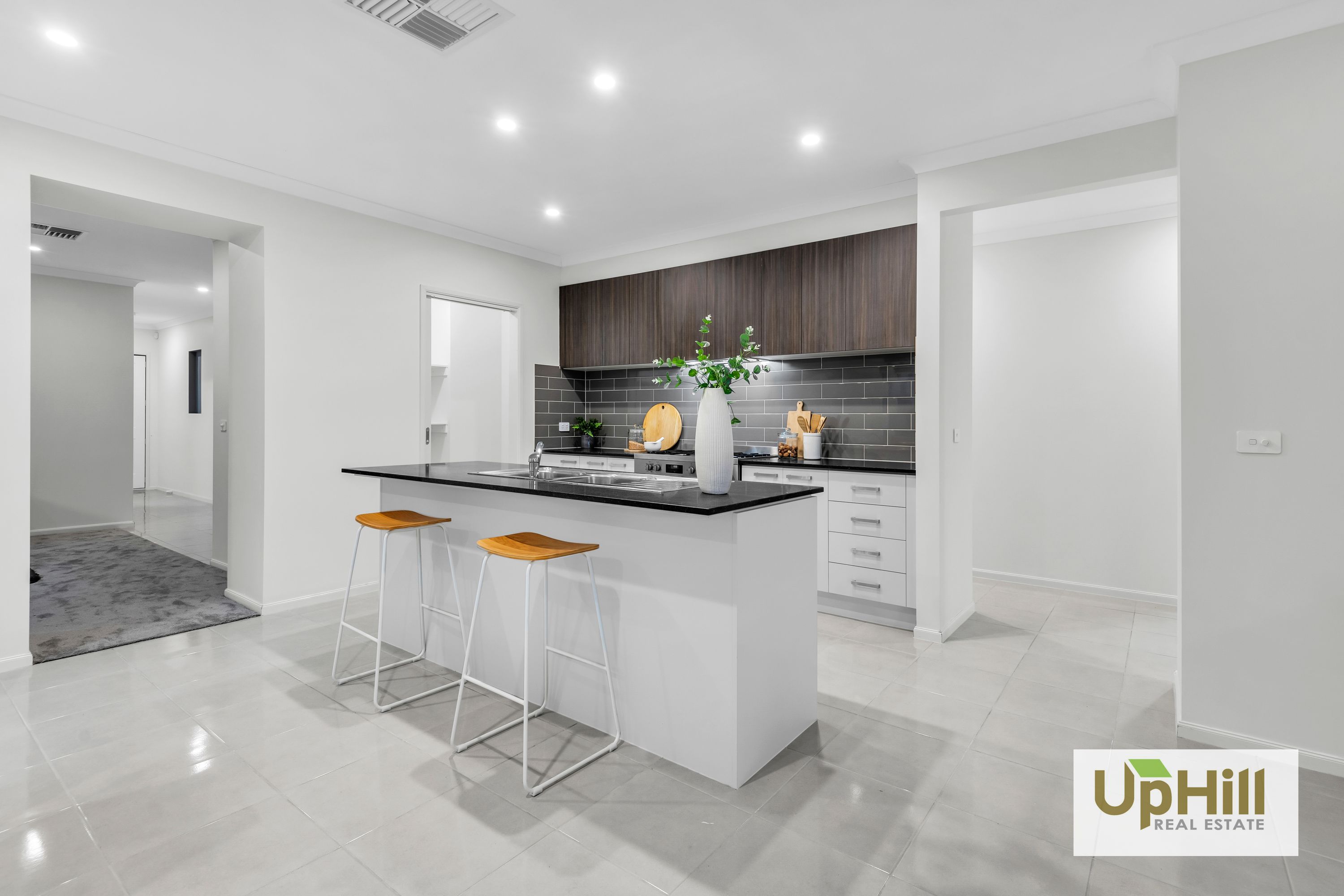 40 Ritchie Drive, Clyde North - Thumbnail 6