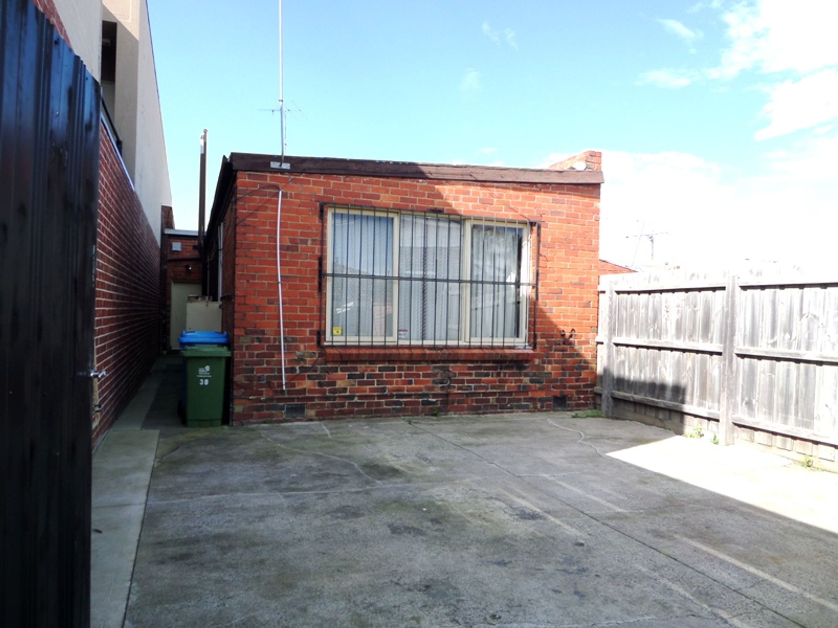 Rear 30 Garnsworthy Street