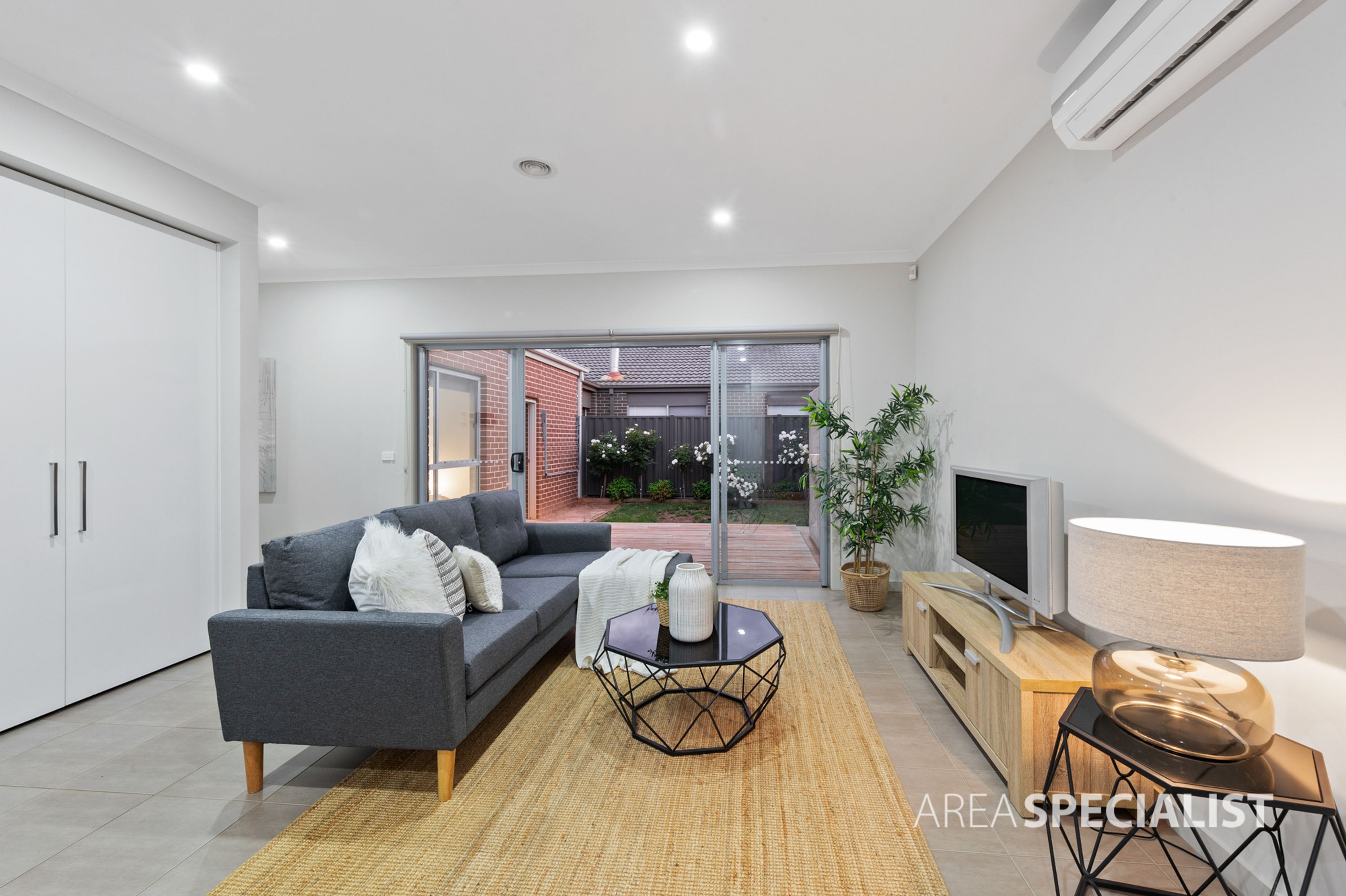 12 City Vista Court, Fraser Rise VIC 3336, Fraser Rise - Thumbnail 3