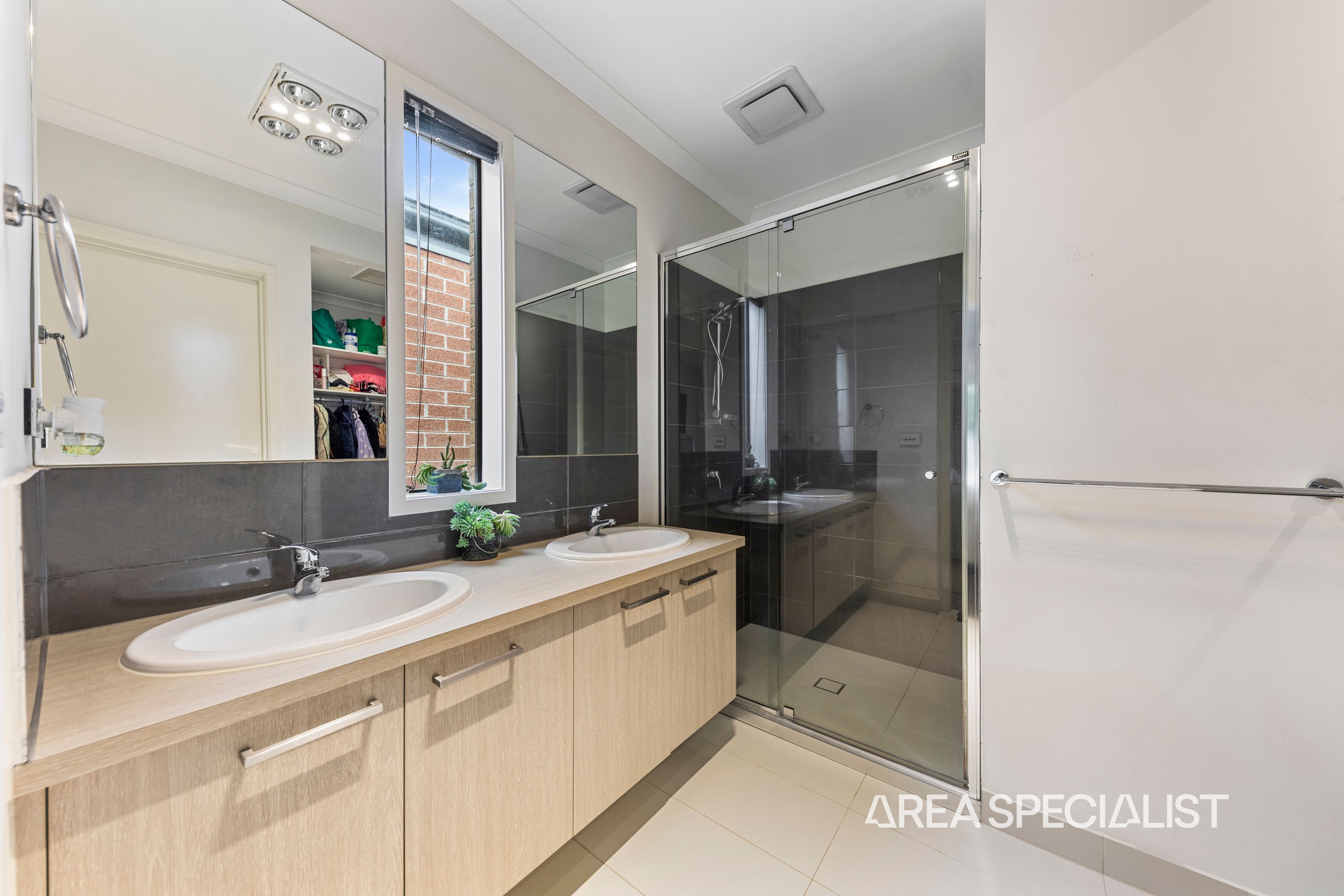 44 Strettle Crescent, Cranbourne North - Thumbnail 6