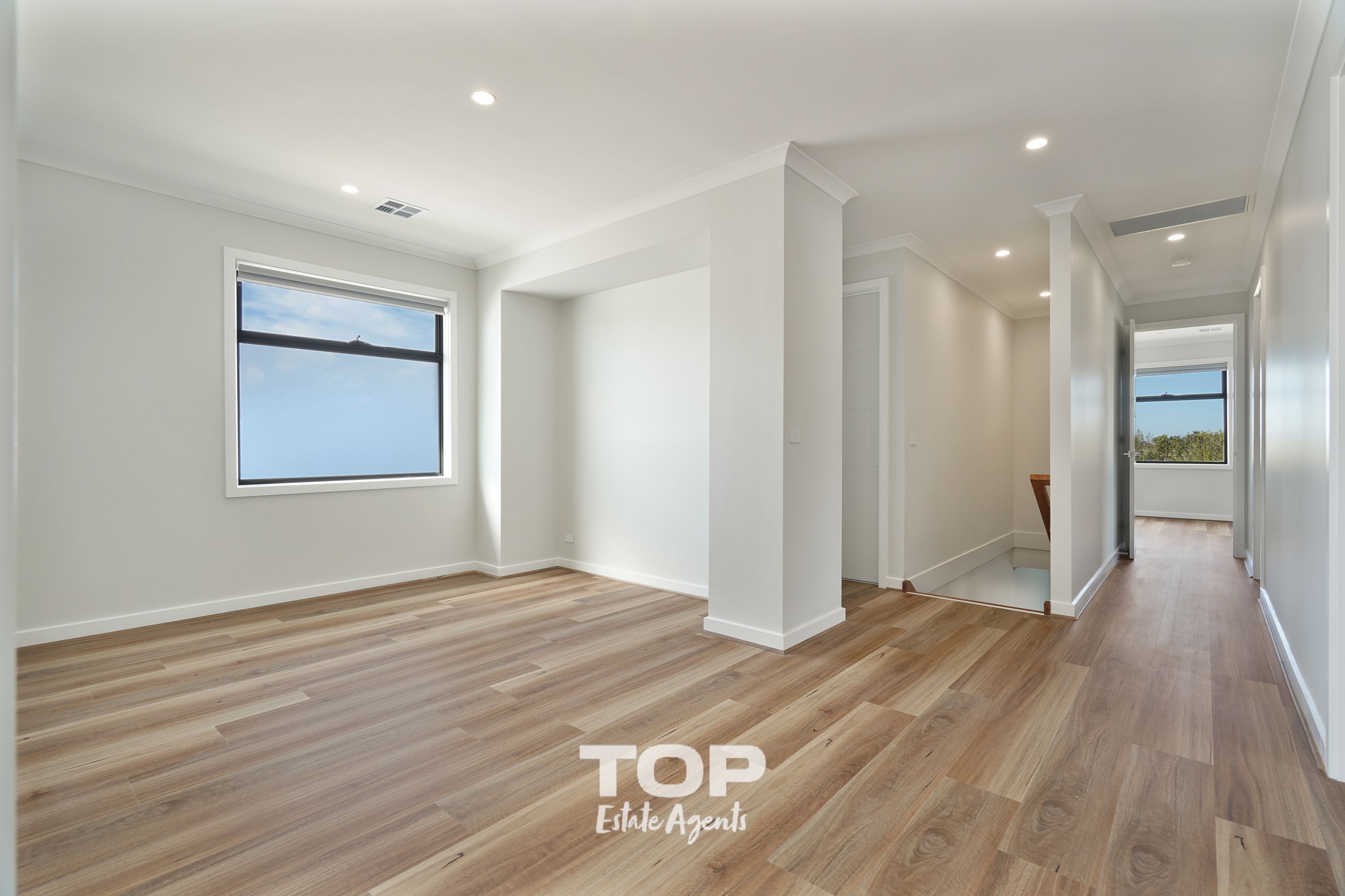 56 Portbury Circuit, Cranbourne East - Thumbnail 4