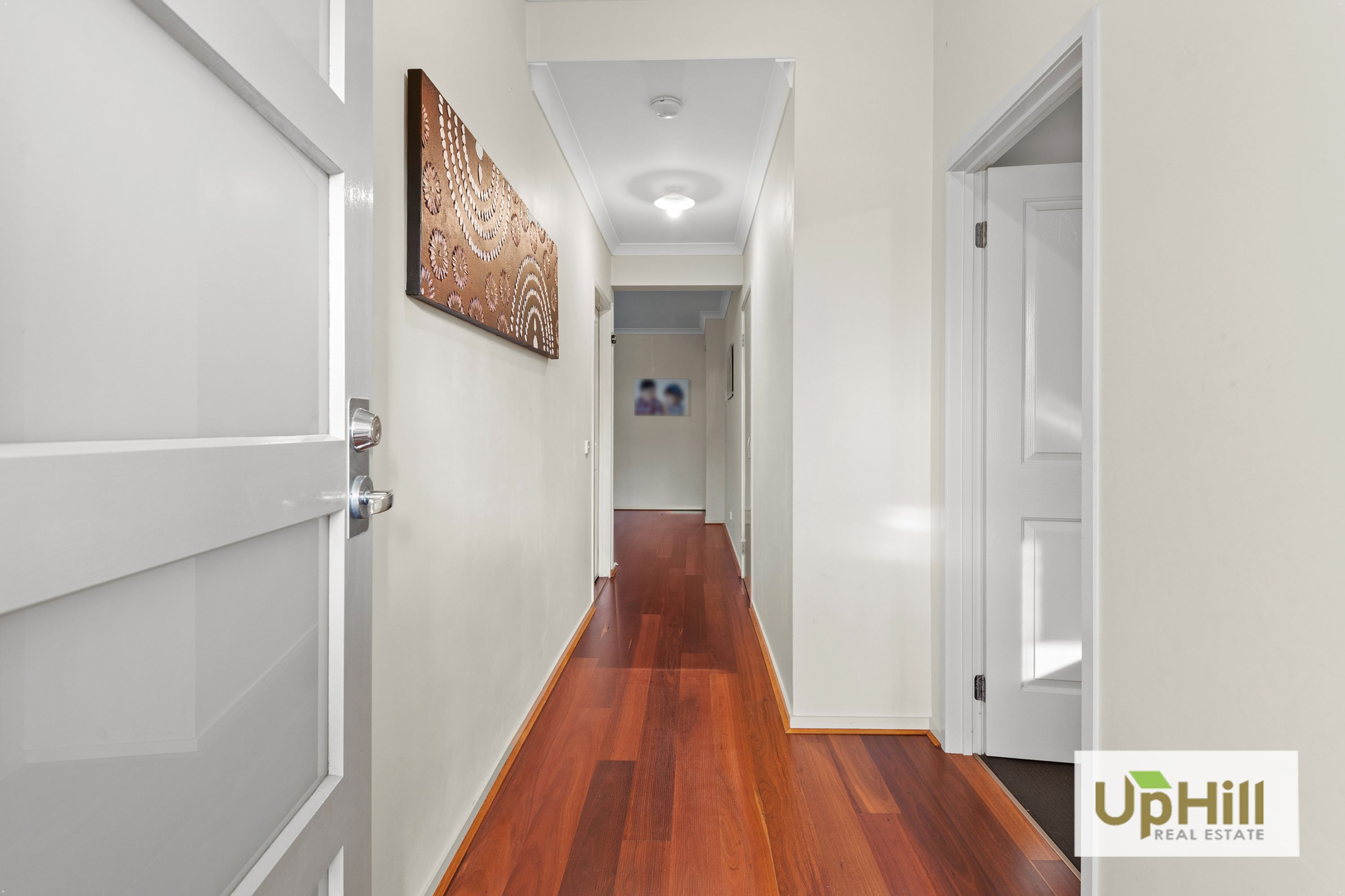 15 Pleven Rise, Clyde North - Thumbnail 2