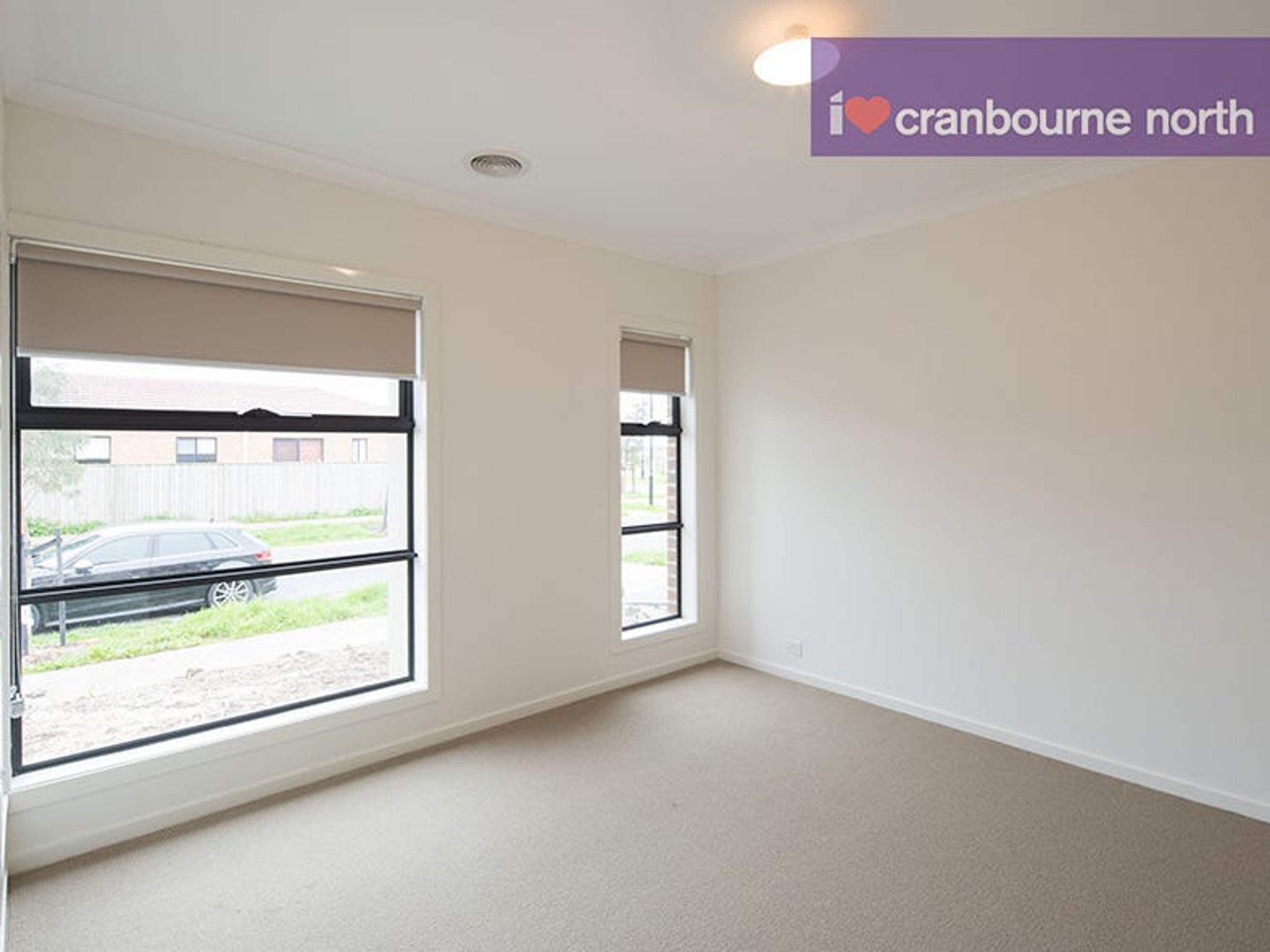 66 Mickleham Drive, Cranbourne North - Thumbnail 2