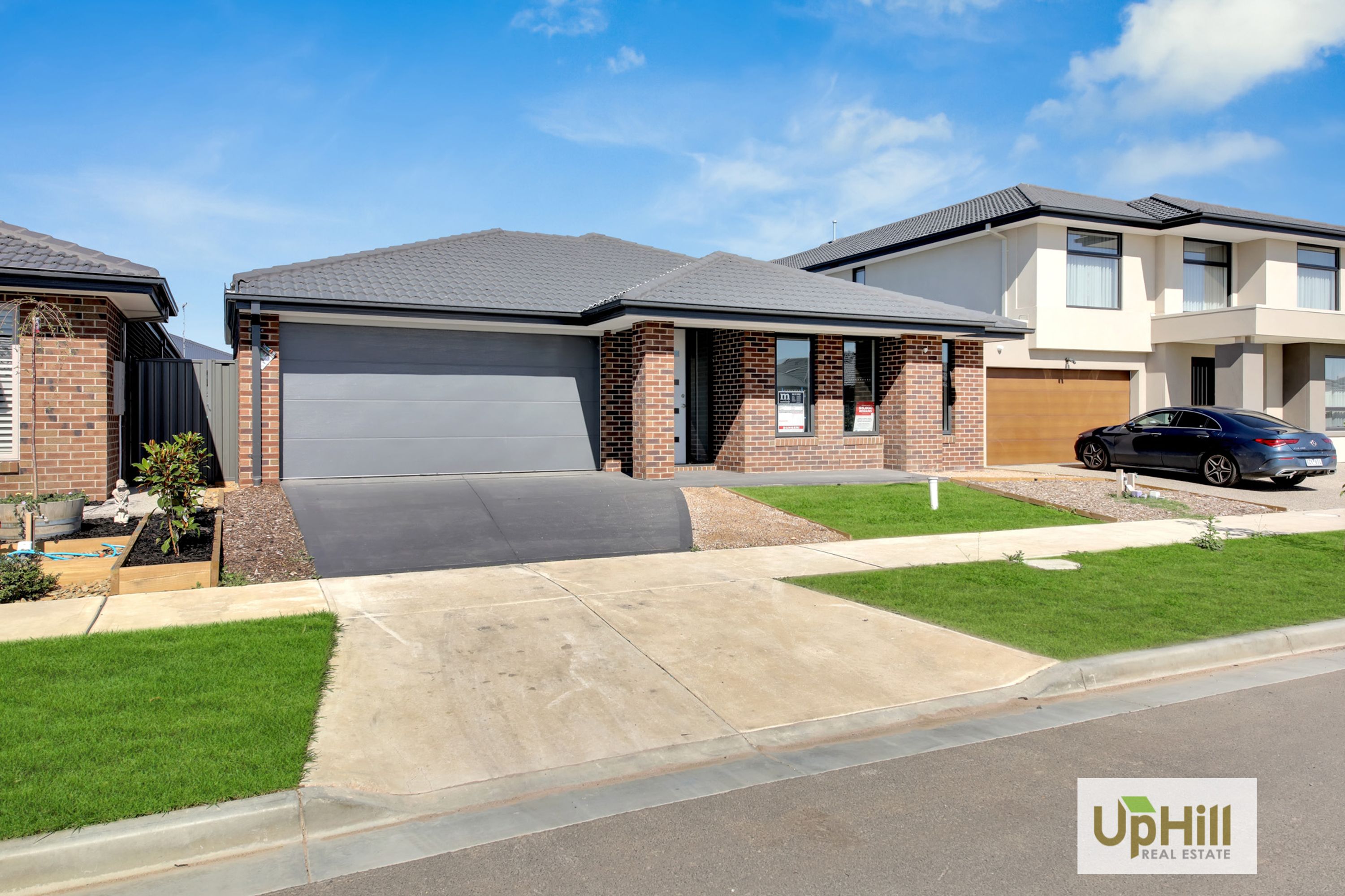 10 Evora Road, Clyde - Image 1