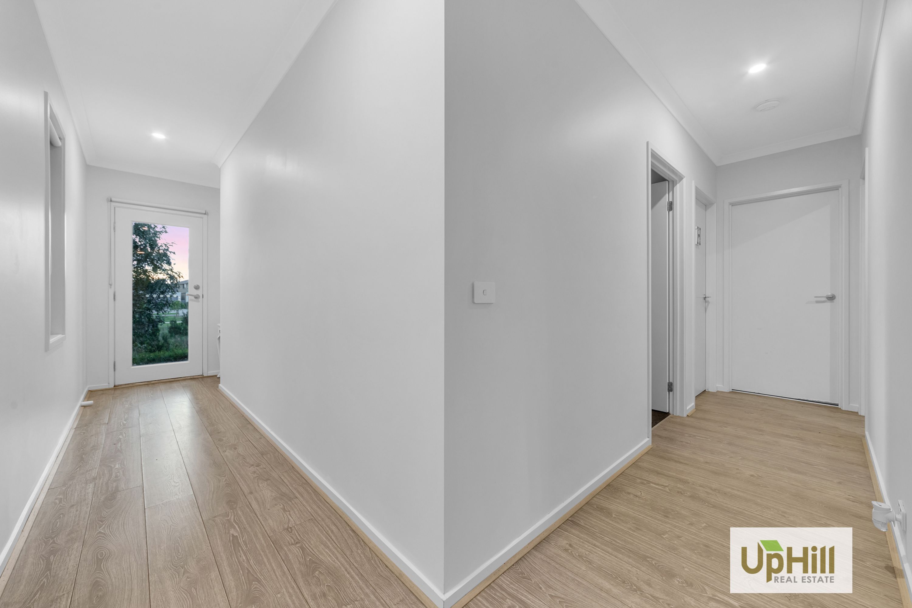 4 Coorabulka Walk, Clyde North - Thumbnail 2