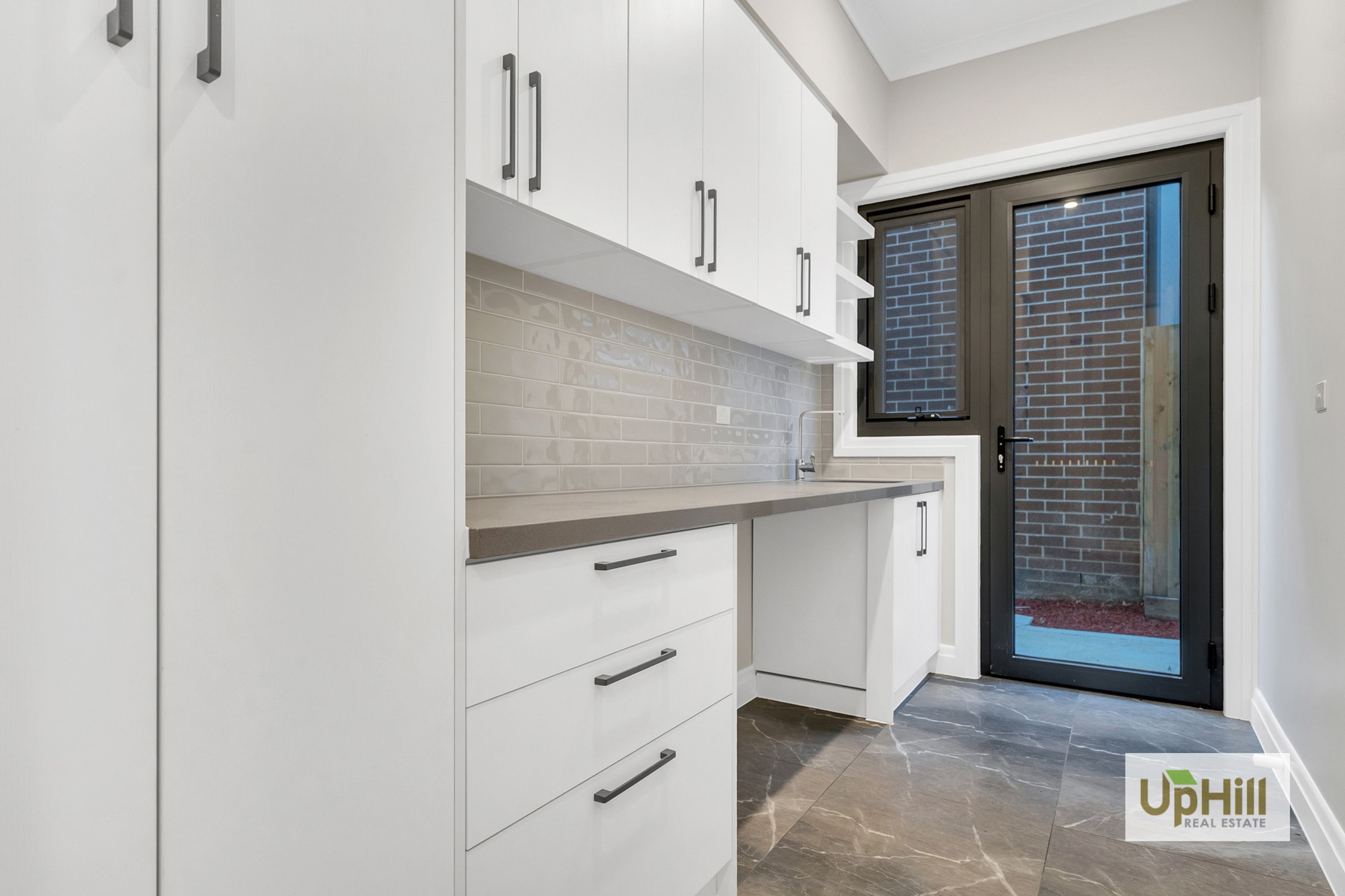 34 Gallant Drive, Clyde North - Thumbnail 8