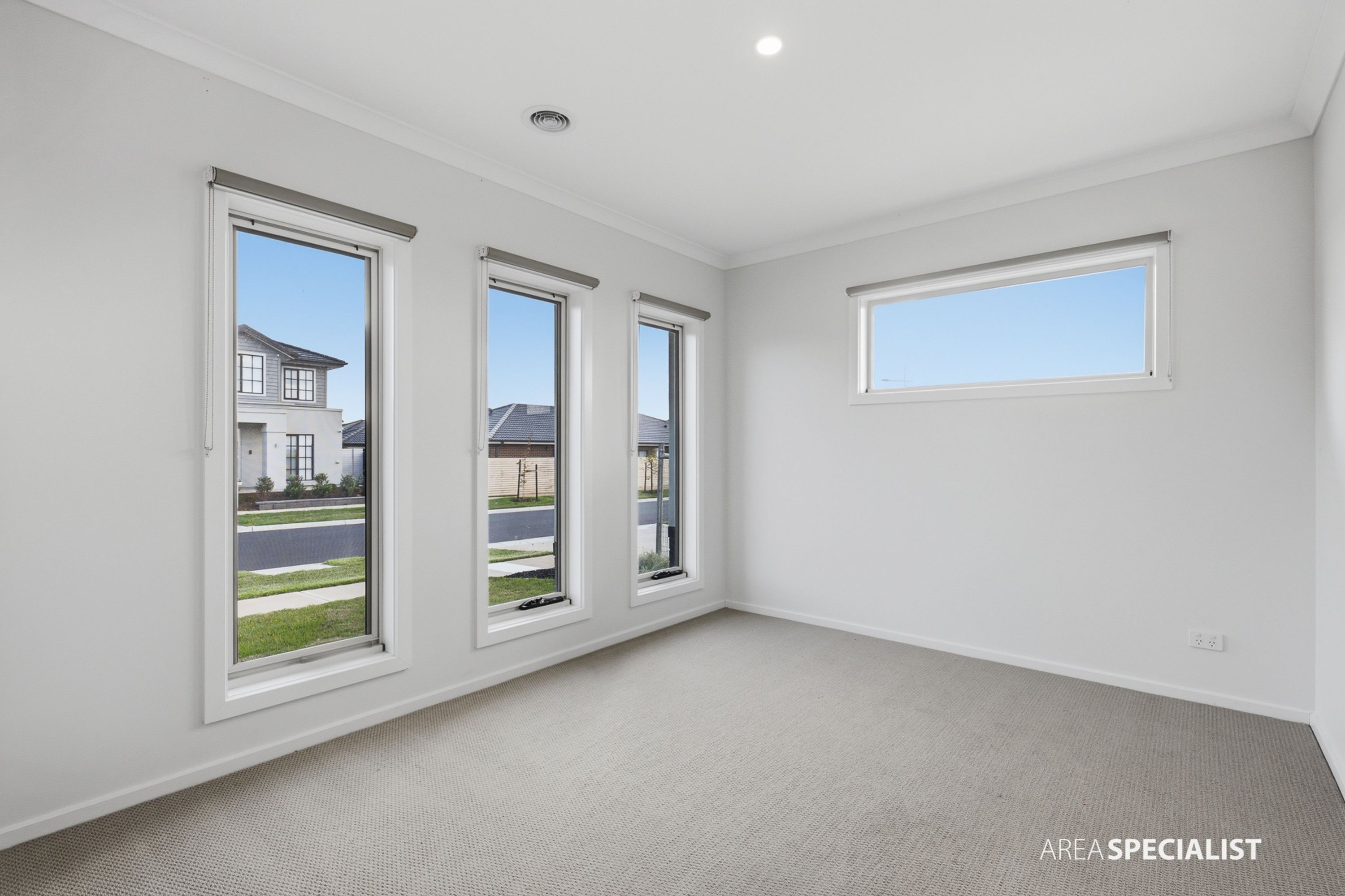 27 Greenmont Road, Wyndham Vale, Wyndham Vale - Thumbnail 2