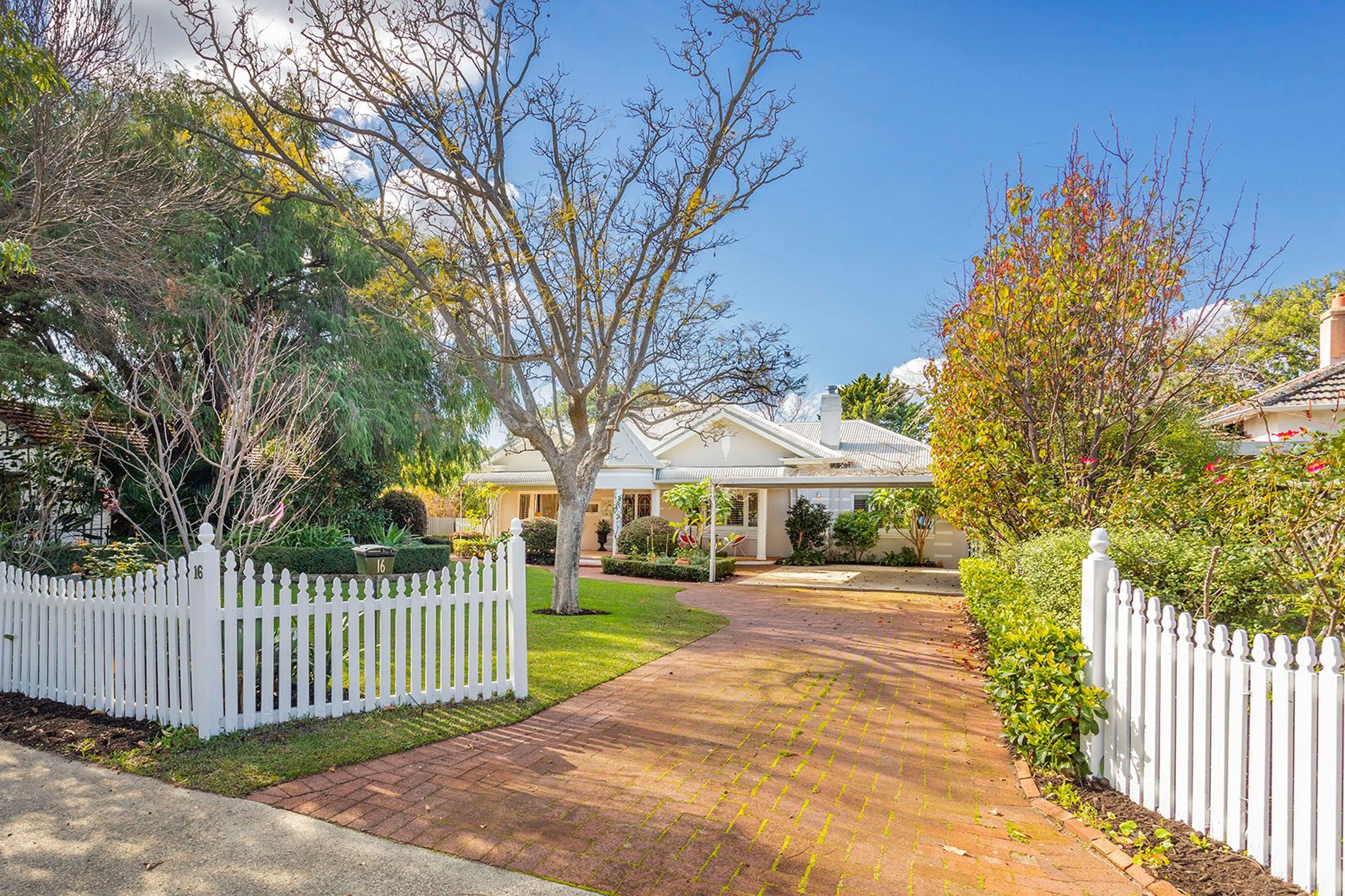 16 Mountjoy Road, Nedlands - Thumbnail 2