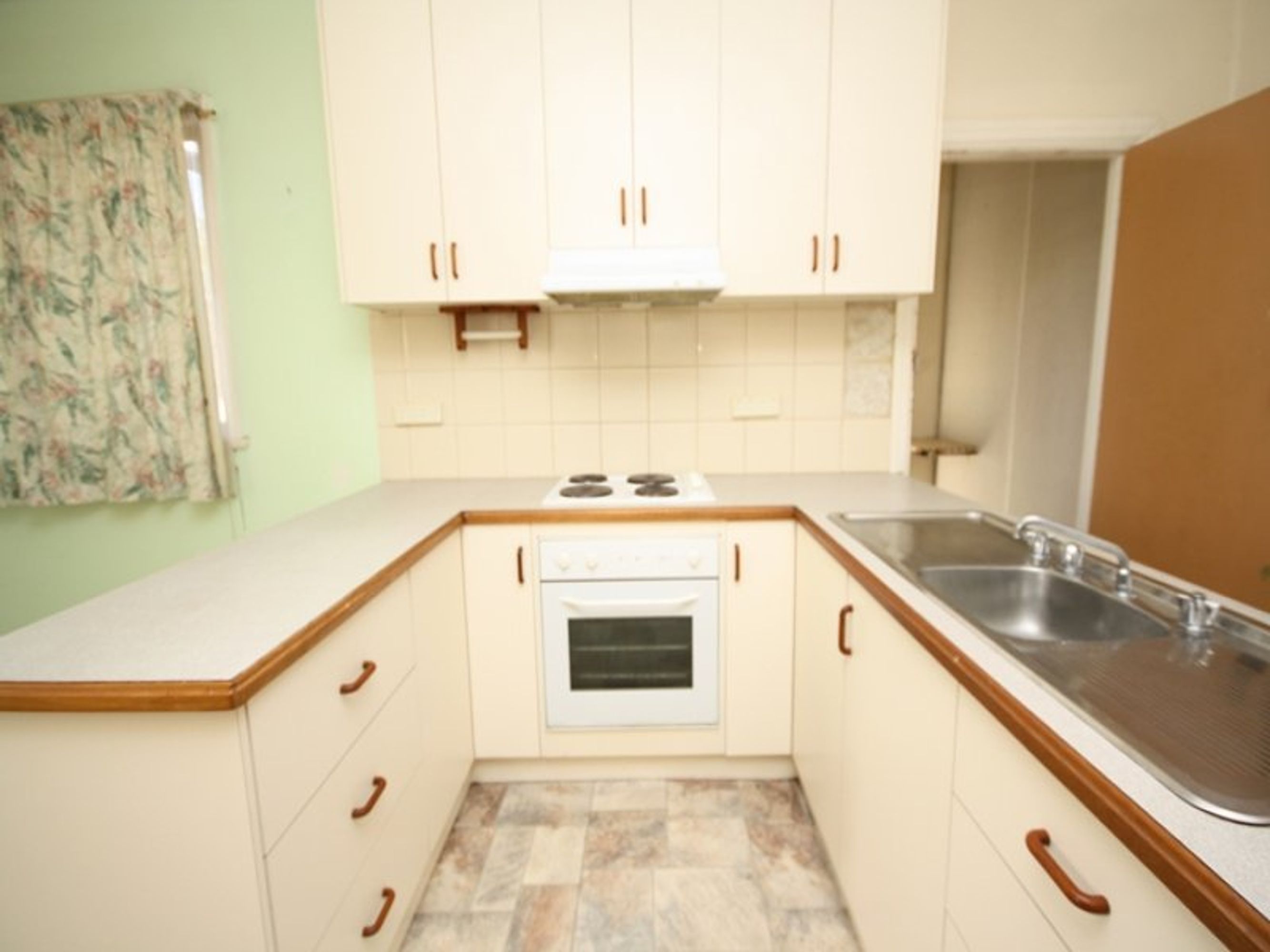 29 Alexander Avenue, Horsham VIC 3400, Horsham - Thumbnail 4