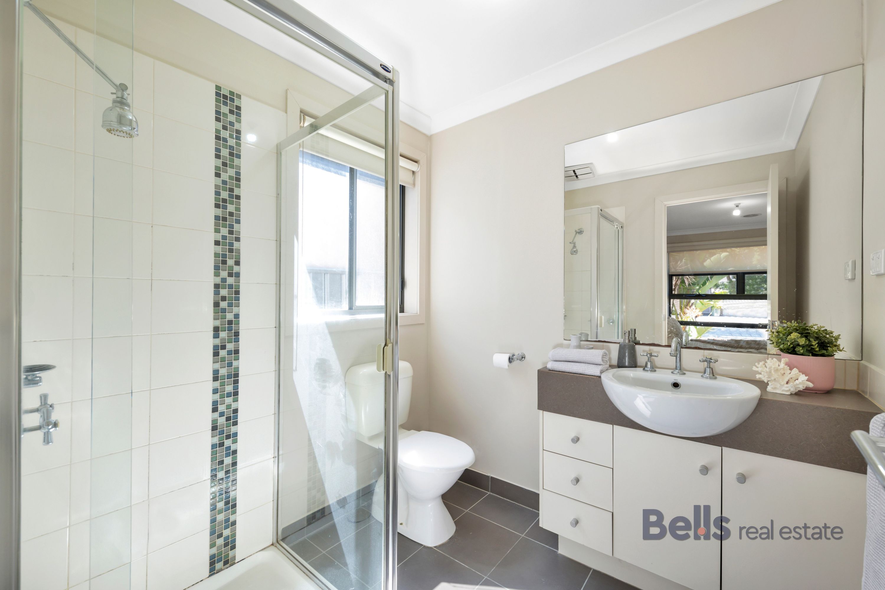47 Duncombe Park Way, Deer Park - Thumbnail 3