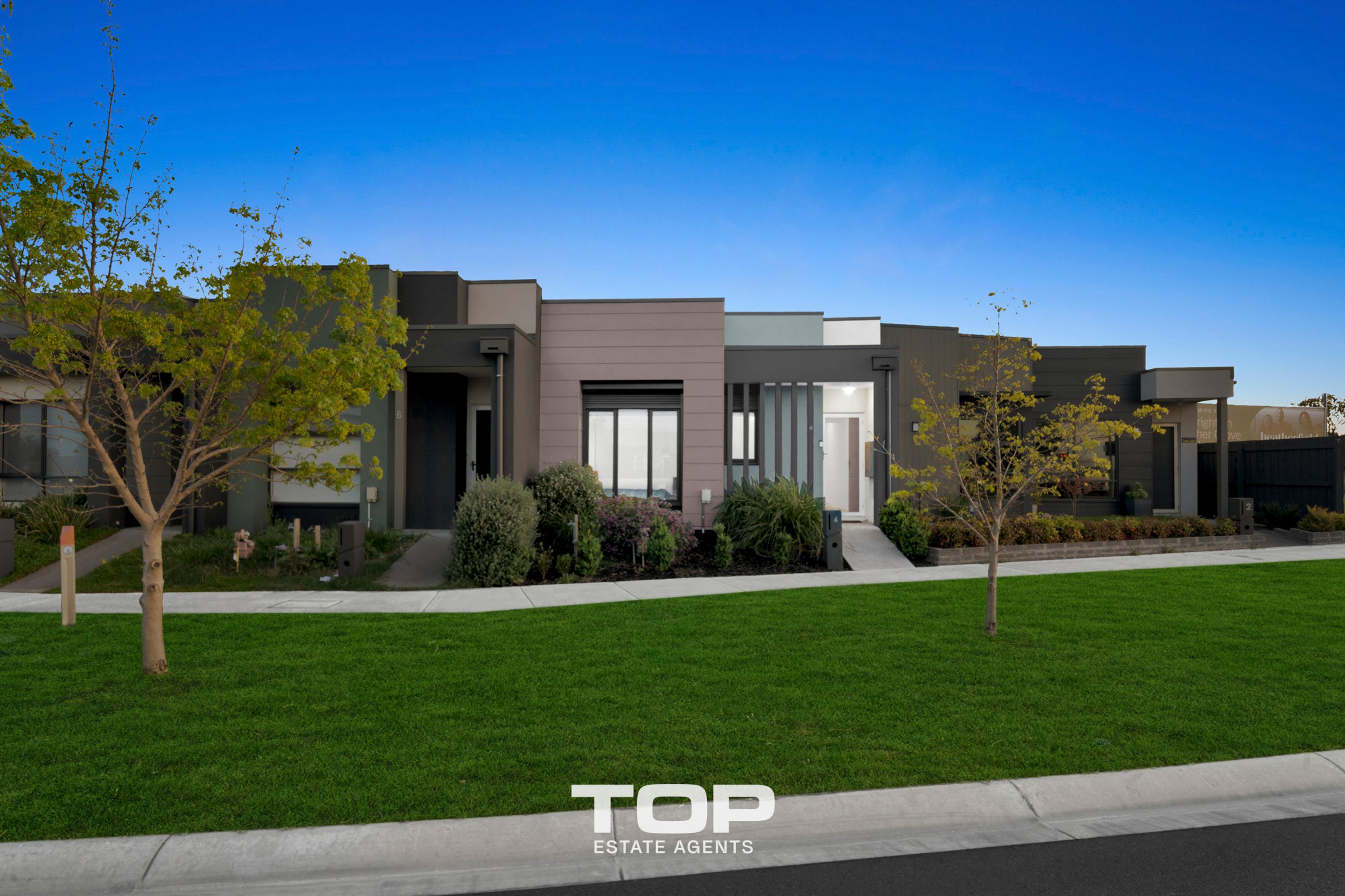 4 Plymouth Boulevard, Clyde North - Image 1