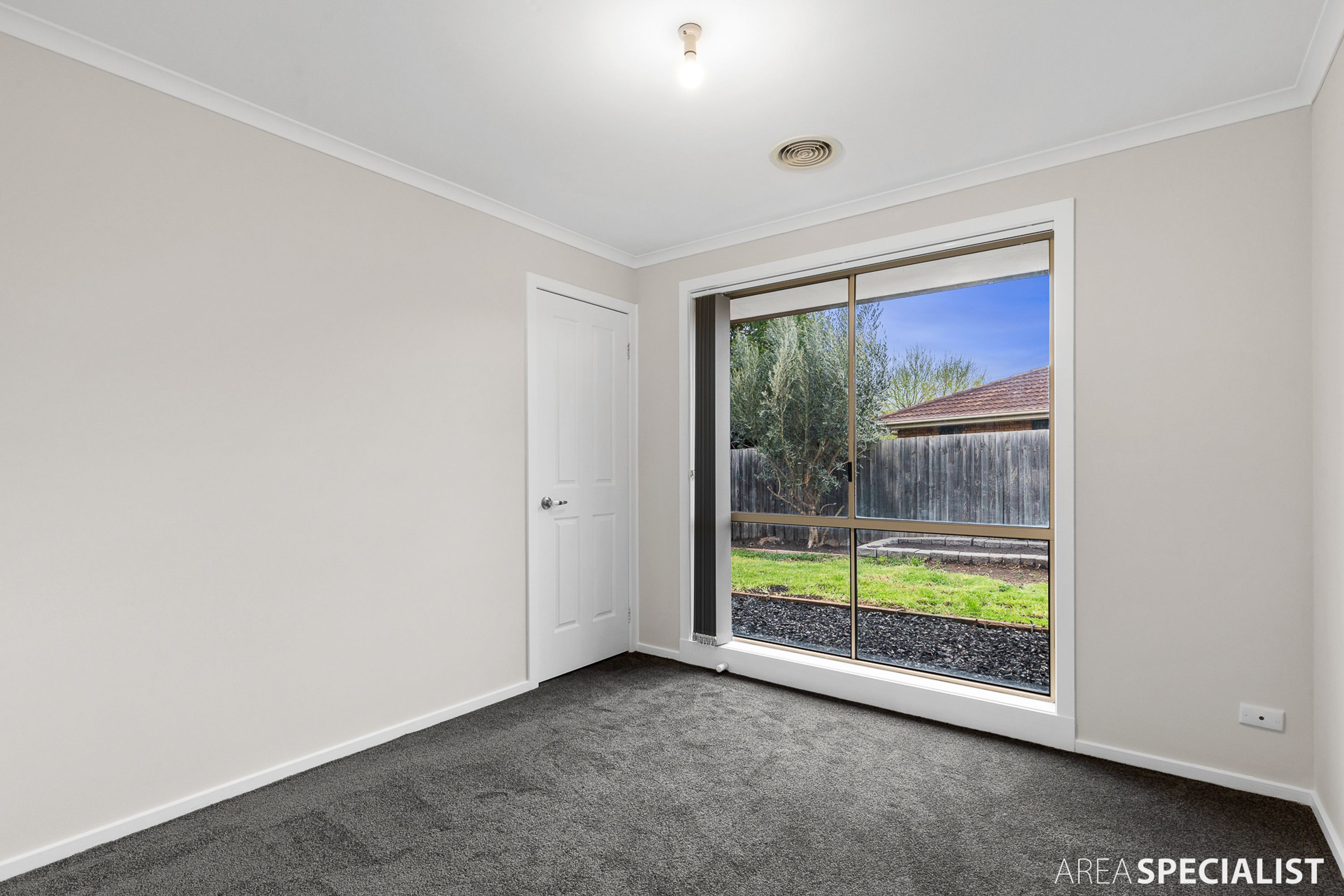 28 Iluka Drive, Werribee, Werribee - Thumbnail 5