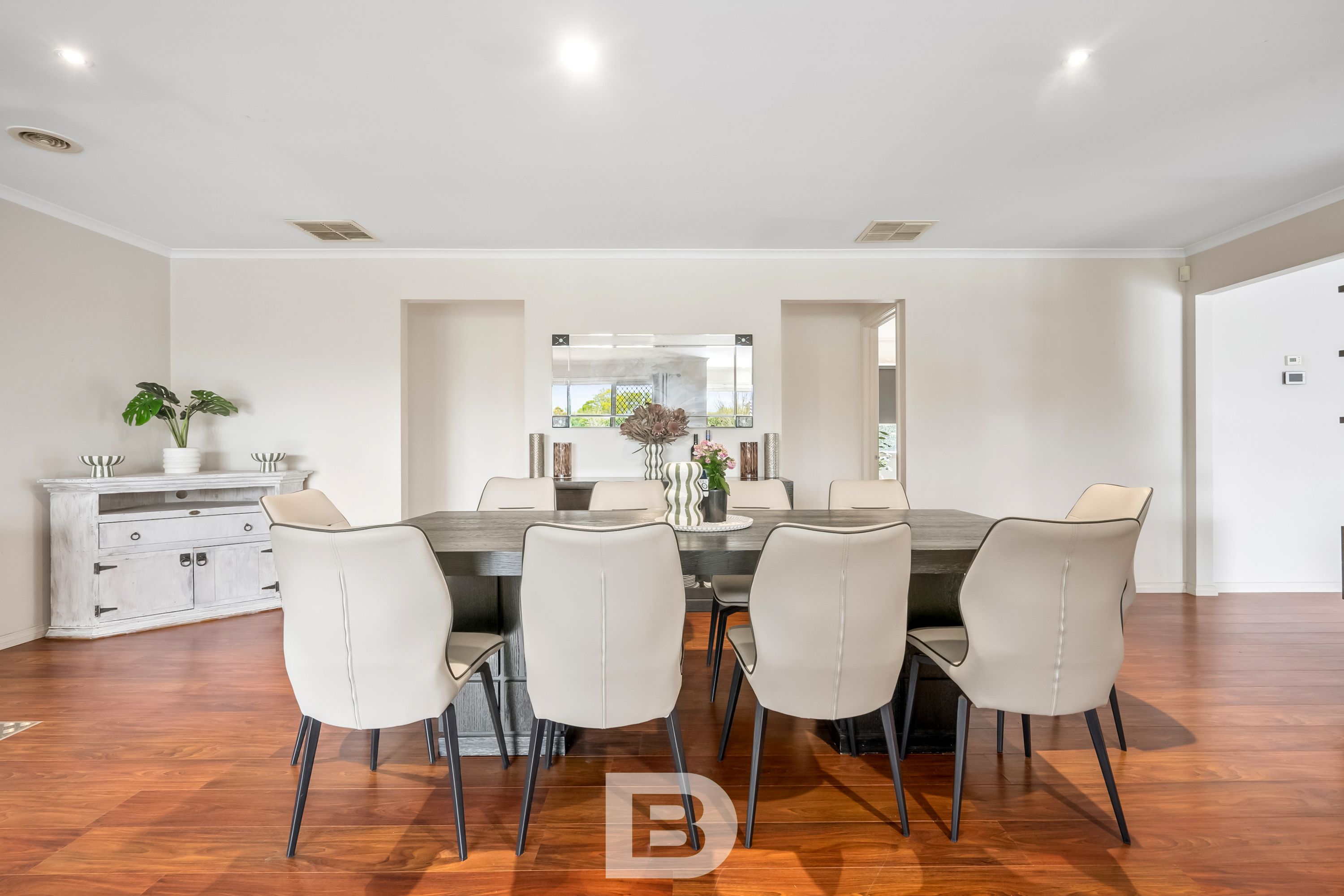 9 Nutfield Close, Woodend - Thumbnail 6
