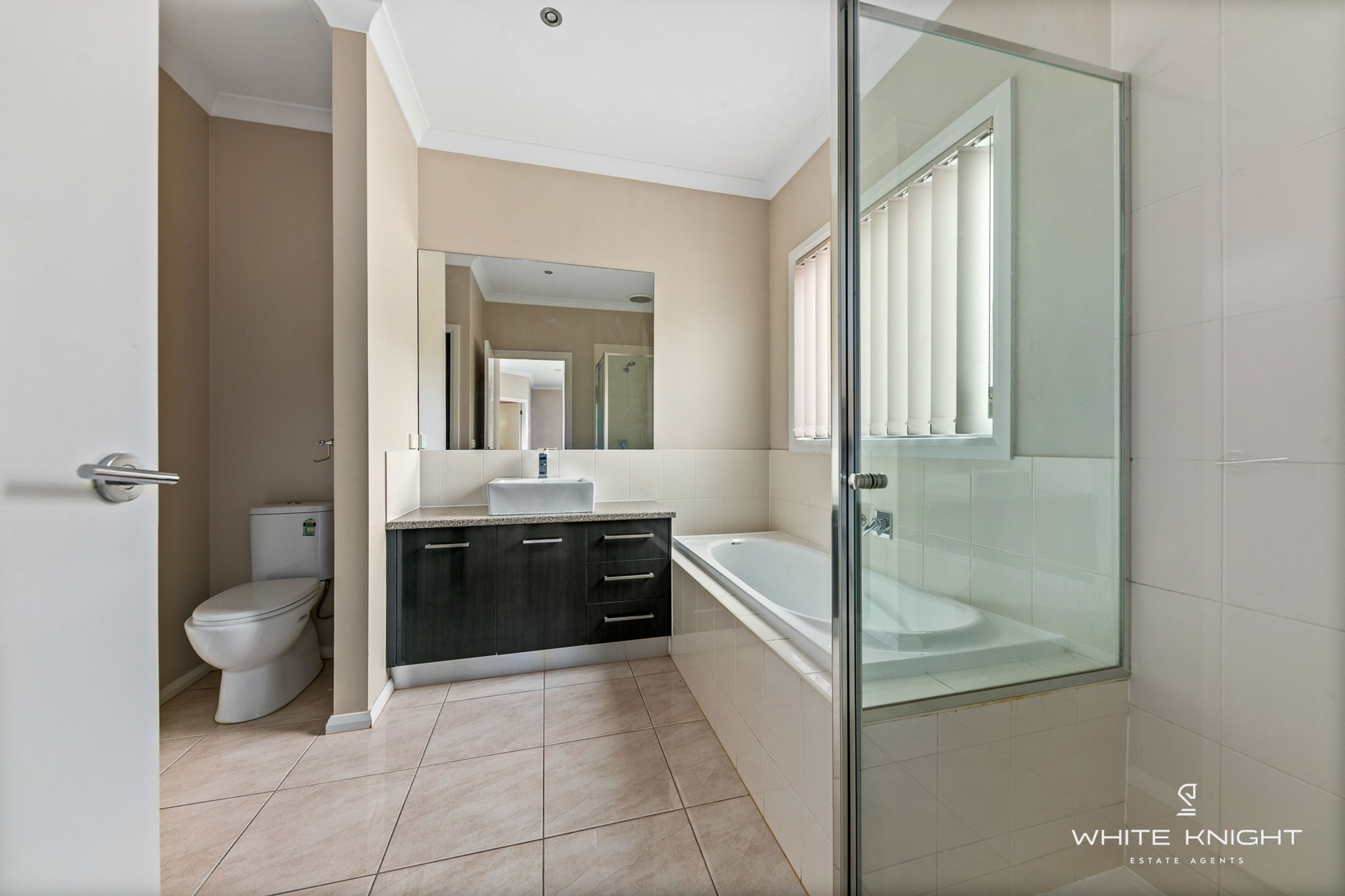 2/15 Greenleaf Circuit, Tarneit VIC 3029, Tarneit - Thumbnail 3