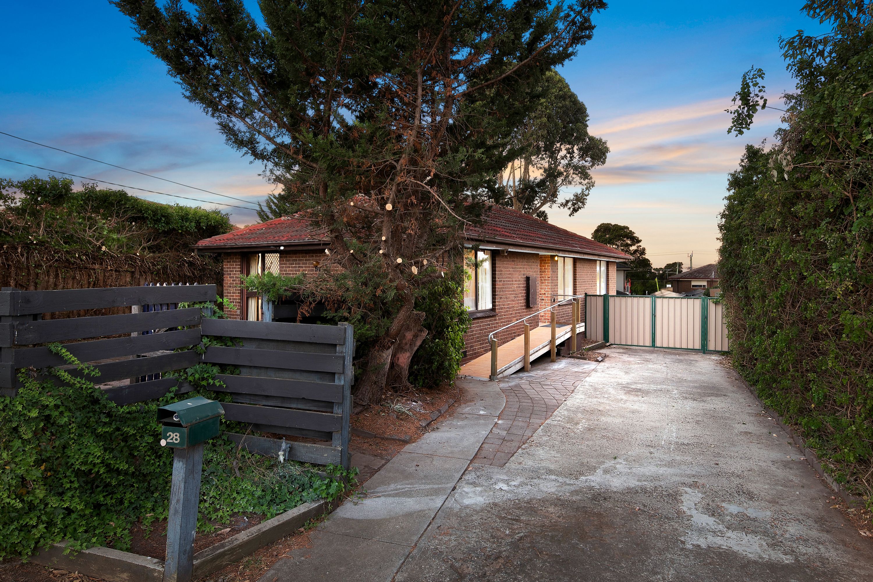 28 Eddie Street, St Albans VIC 3021, St Albans - Thumbnail 2