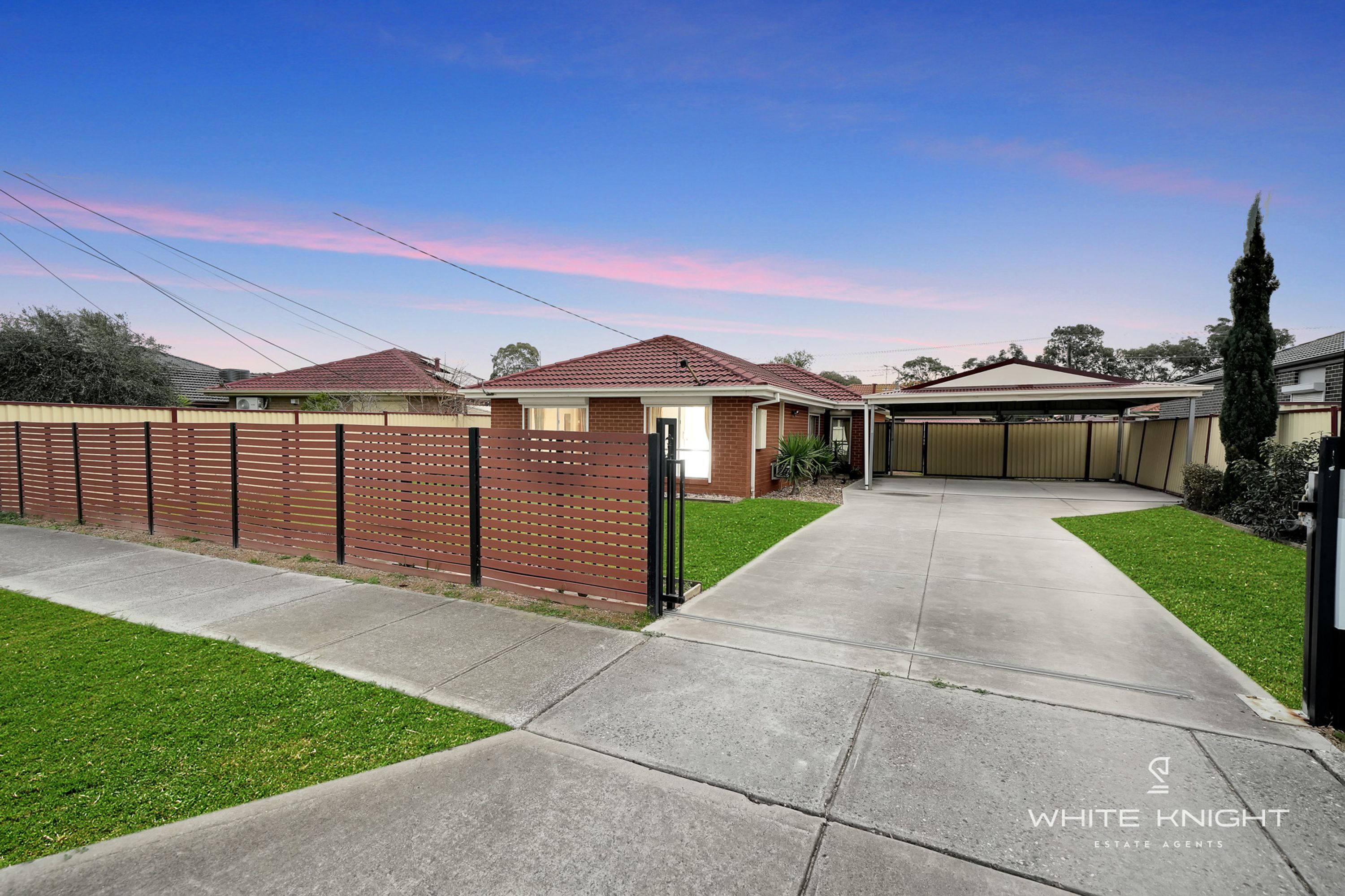 7 Corunna Avenue, St Albans VIC 3021, St Albans - Thumbnail 2