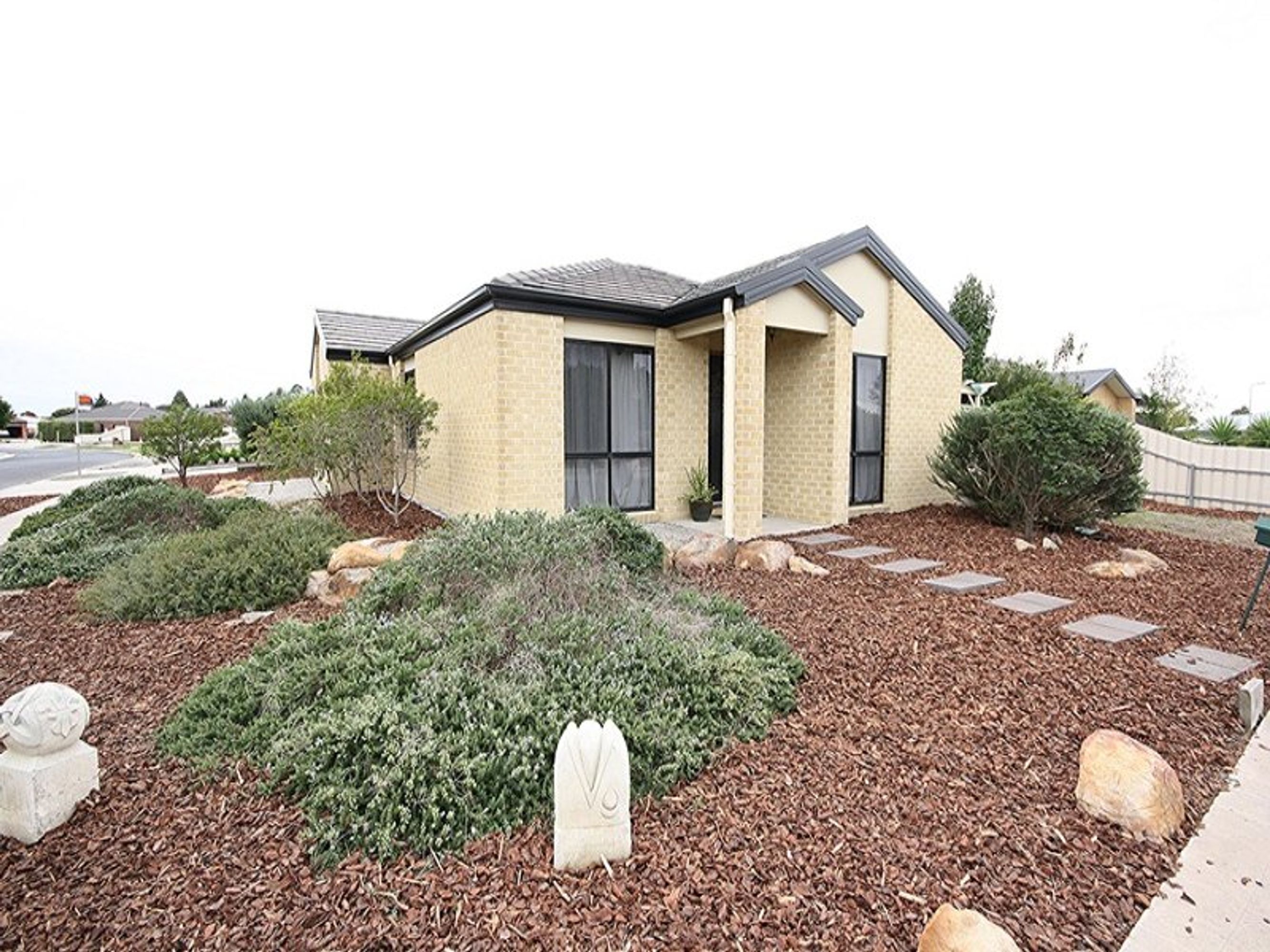 1 Burnlea Drive, Horsham VIC 3400, Horsham - Thumbnail 2