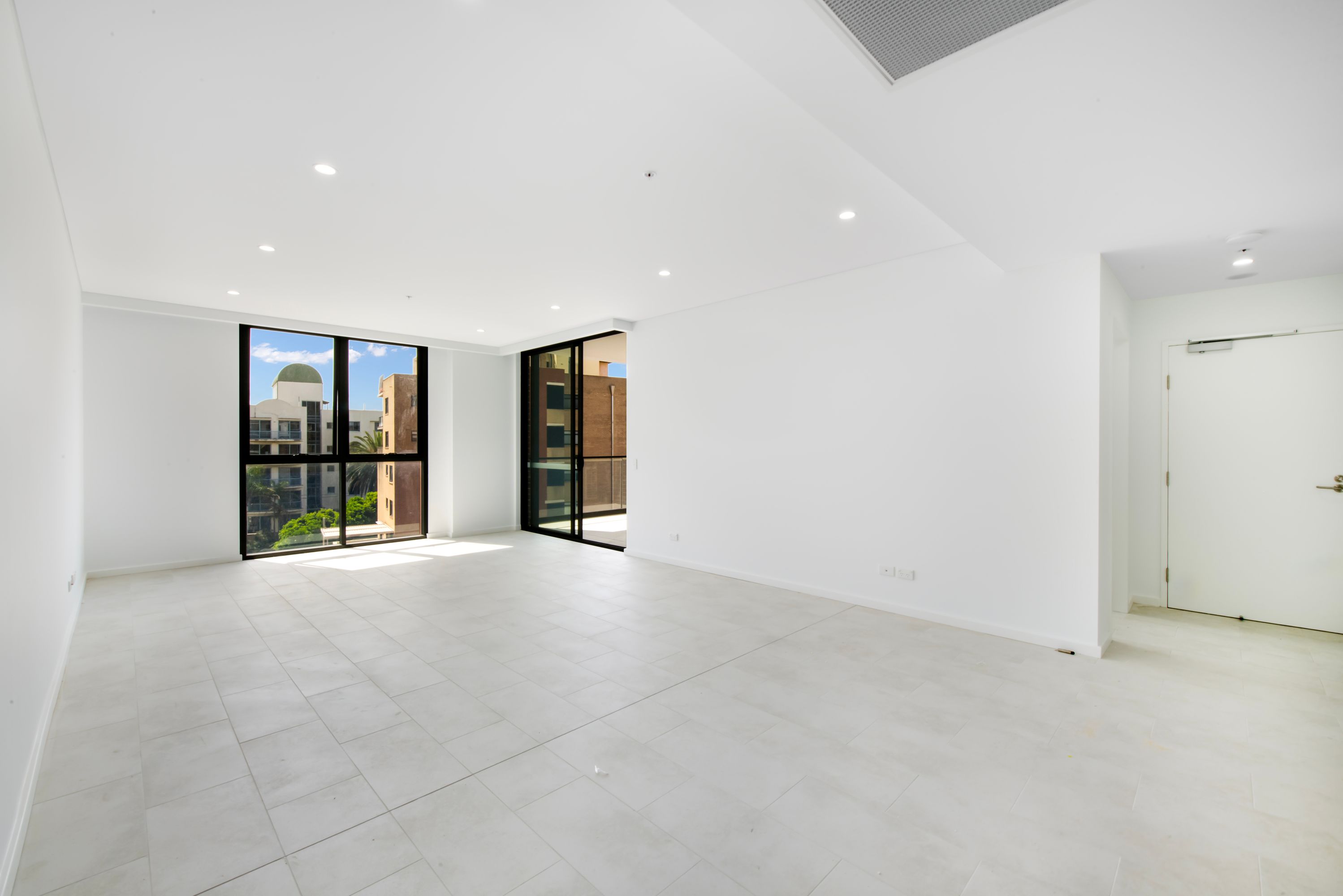 402/43-49 Ocean Parade, The Entrance NSW 2261, The Entrance - Thumbnail 3