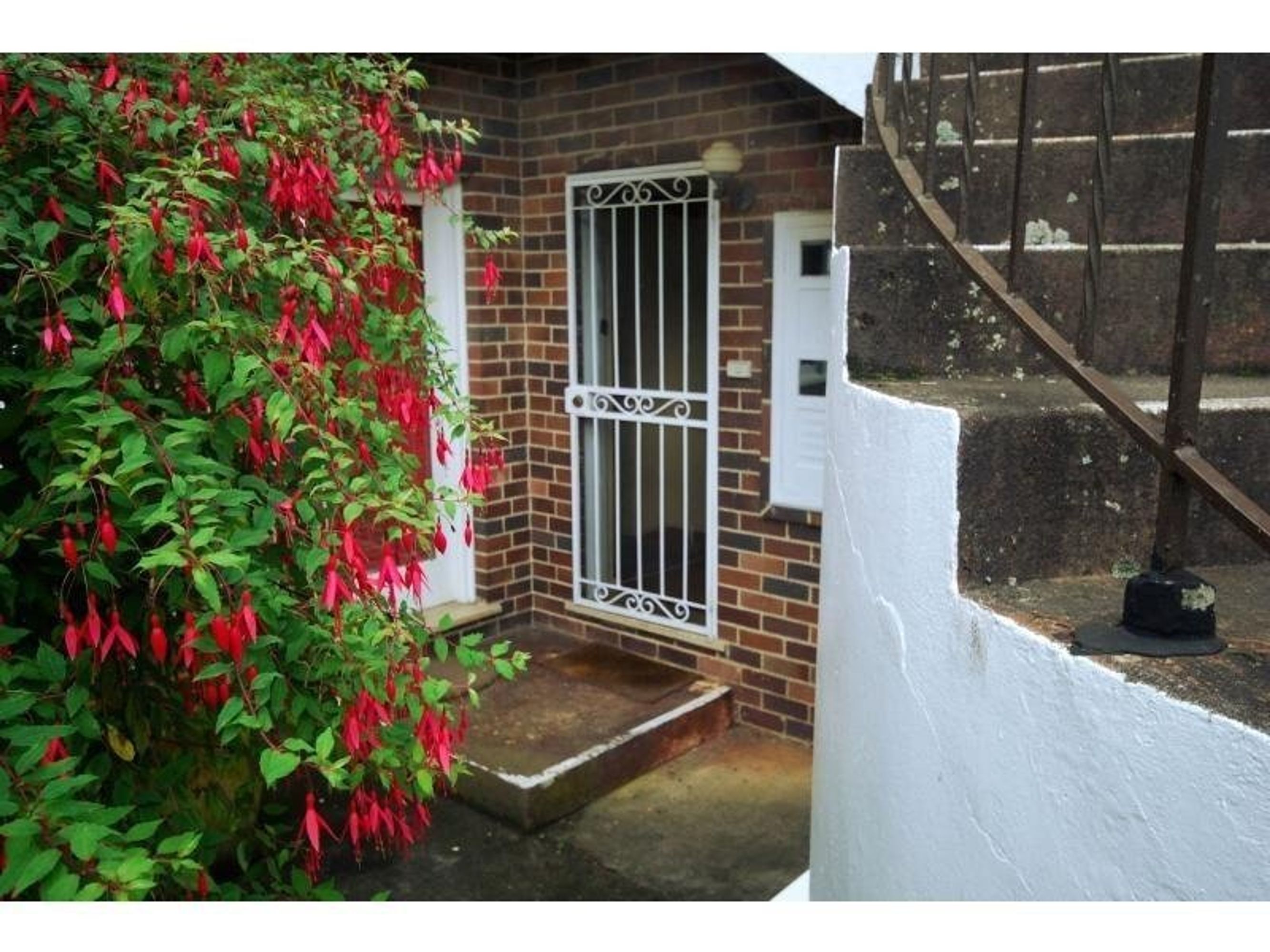 2/14 Vale Street, Katoomba - Thumbnail 2