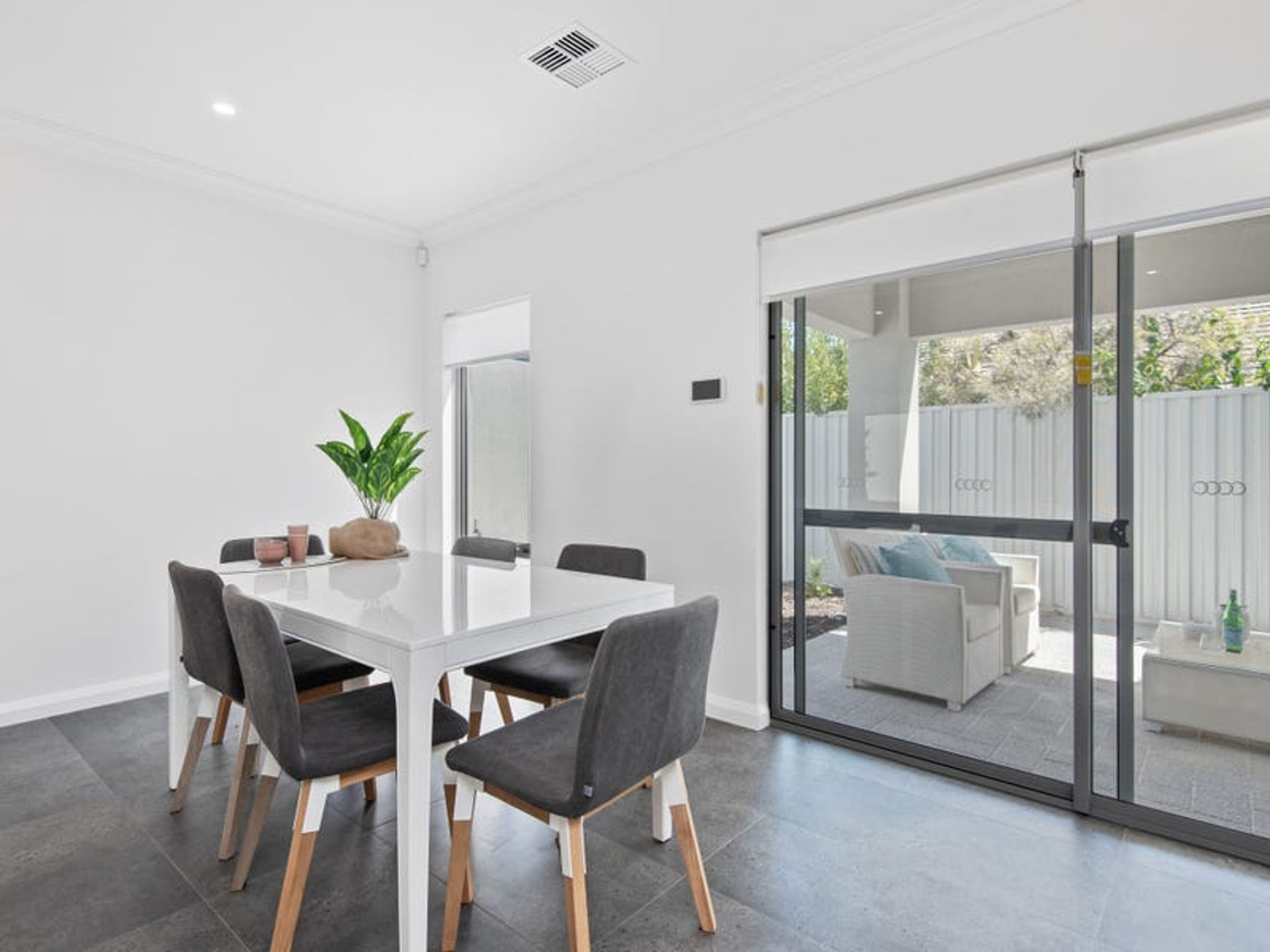 2/2/441 Crawford Road, Dianella - Thumbnail 4