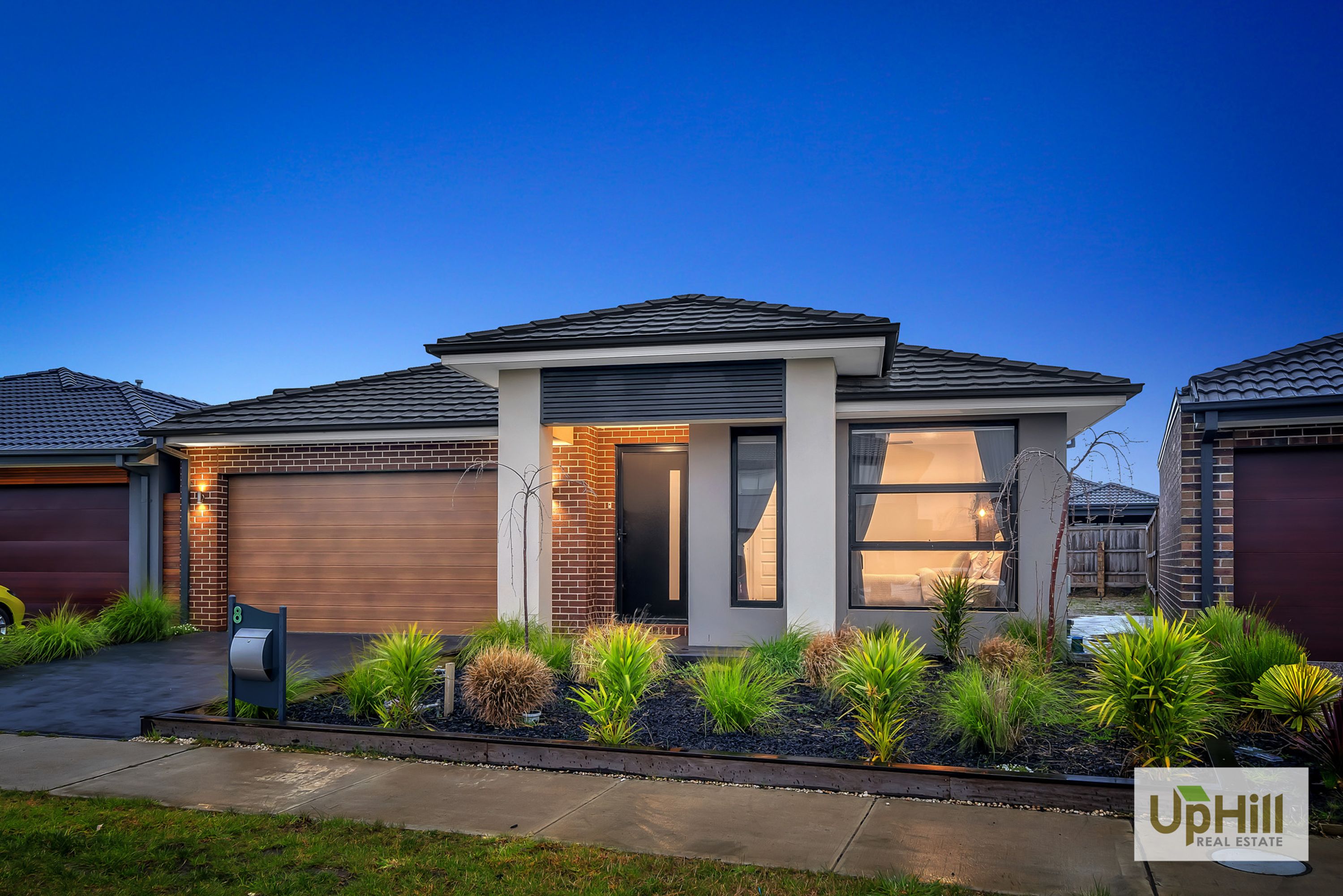8 Clovis Ave, Clyde North - Thumbnail 2