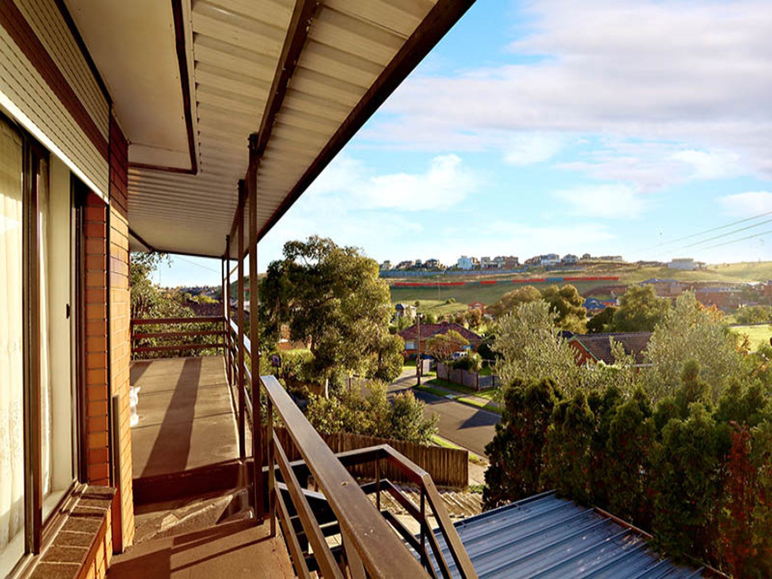 58 Valley Crescent, Glenroy - Thumbnail 3