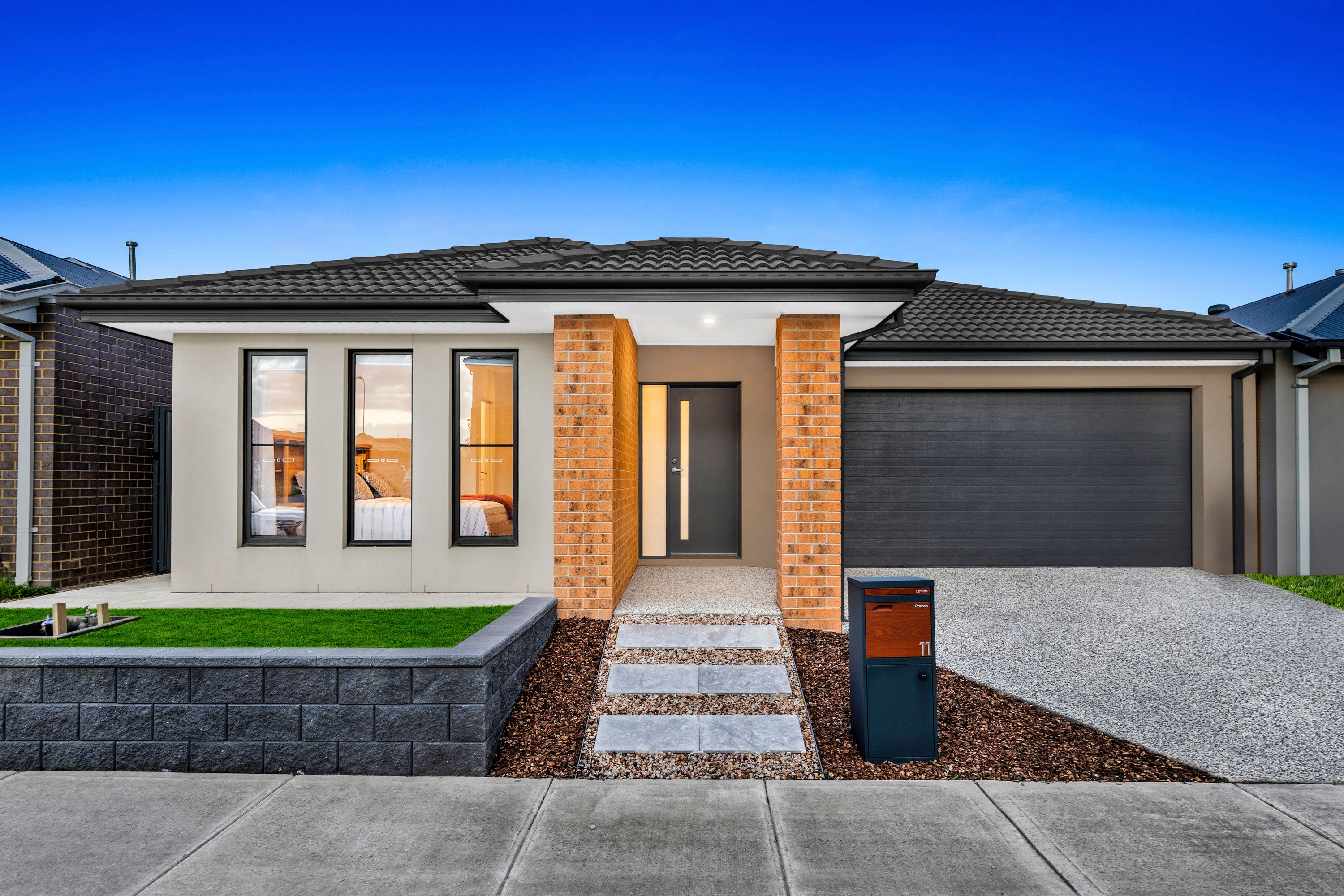 11 Gian Street, Clyde - Image 1