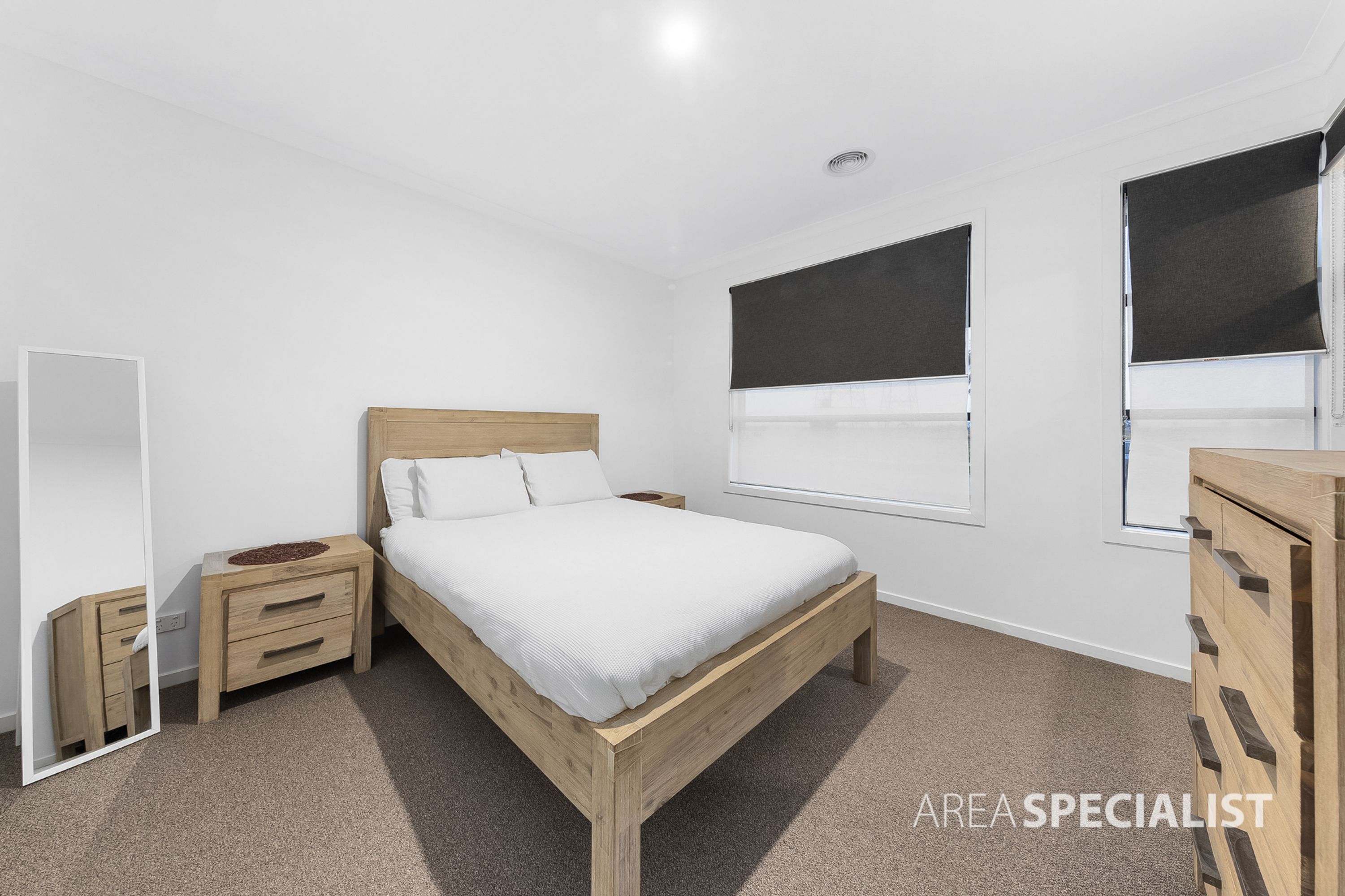16 Auburn Drive, Fraser Rise VIC 3336, Fraser Rise - Thumbnail 4