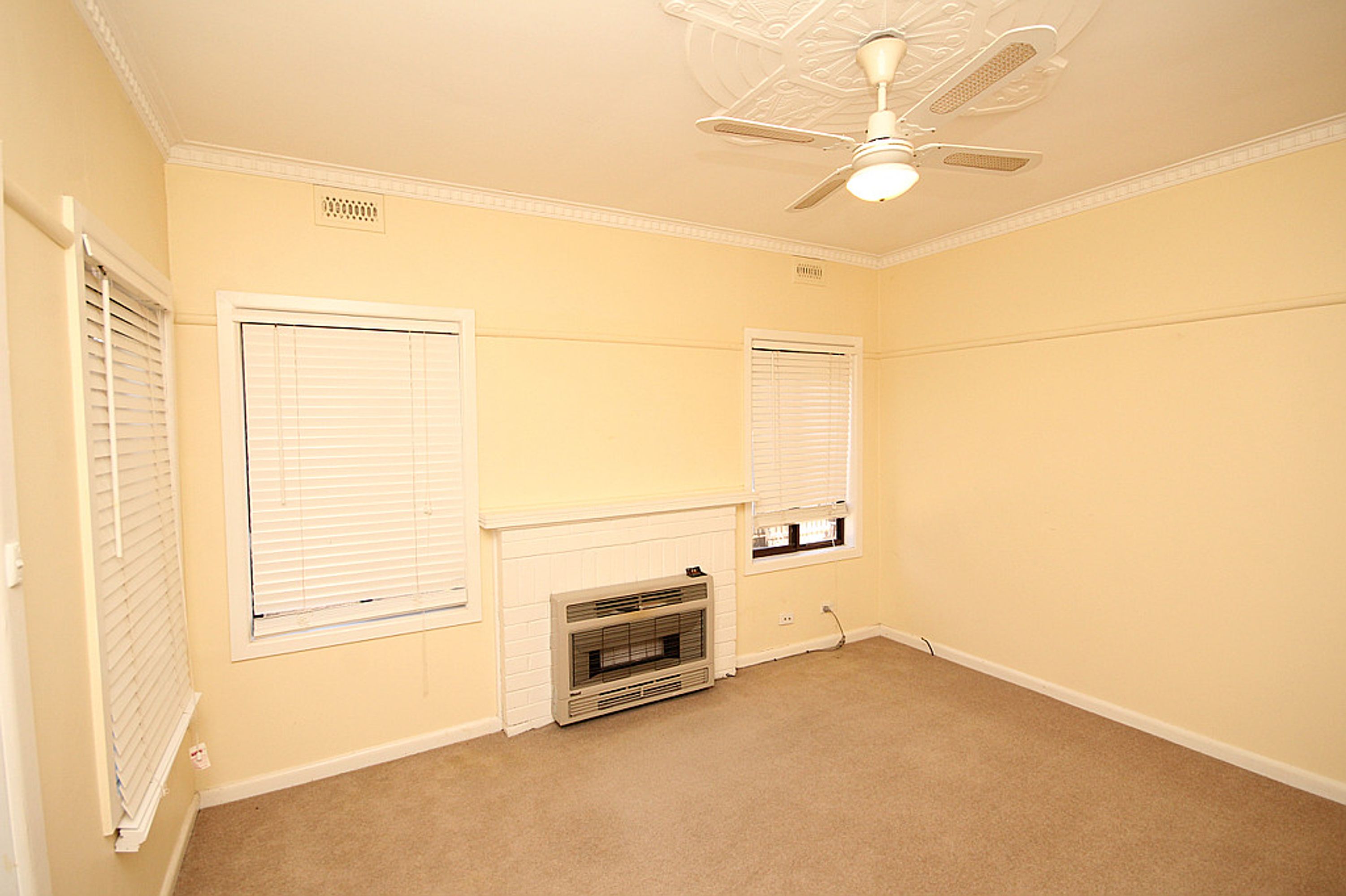 36 Stewart Street, Horsham, VIC 3400, Horsham - Thumbnail 3