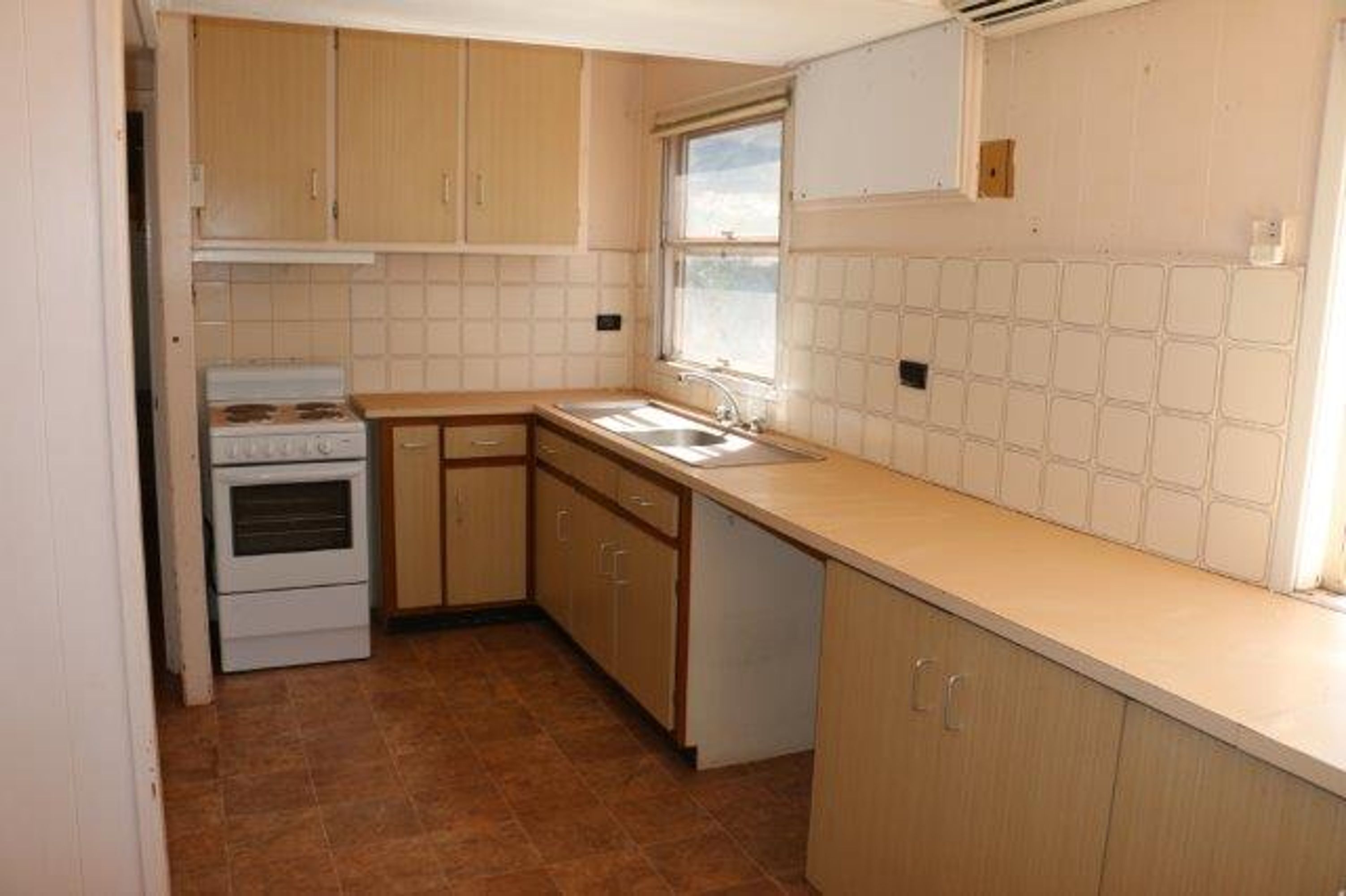 28 Mindarra Drive, Newman, Newman - Thumbnail 6