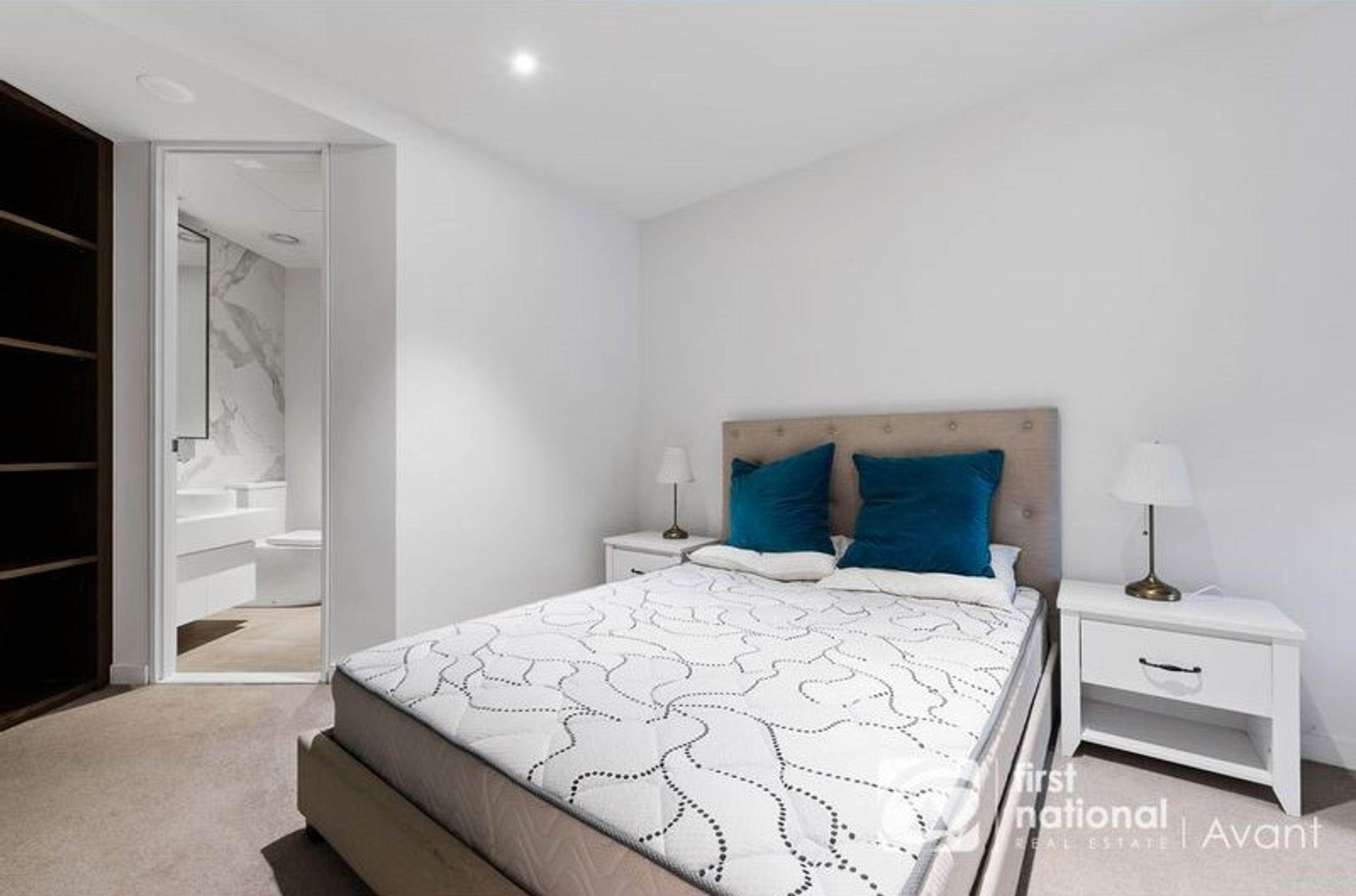 206/77 Queens Road, Melbourne - Thumbnail 7