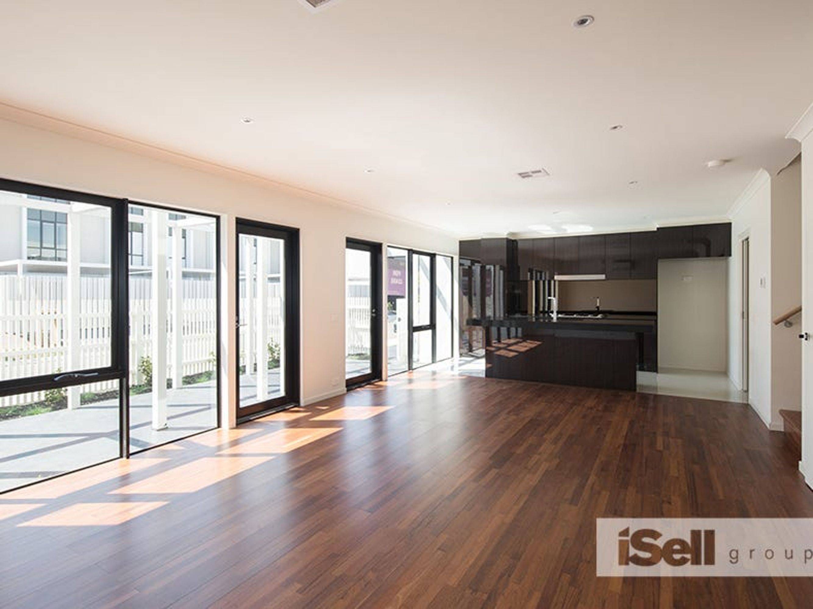 19 Bombala Street, Springvale - Thumbnail 5
