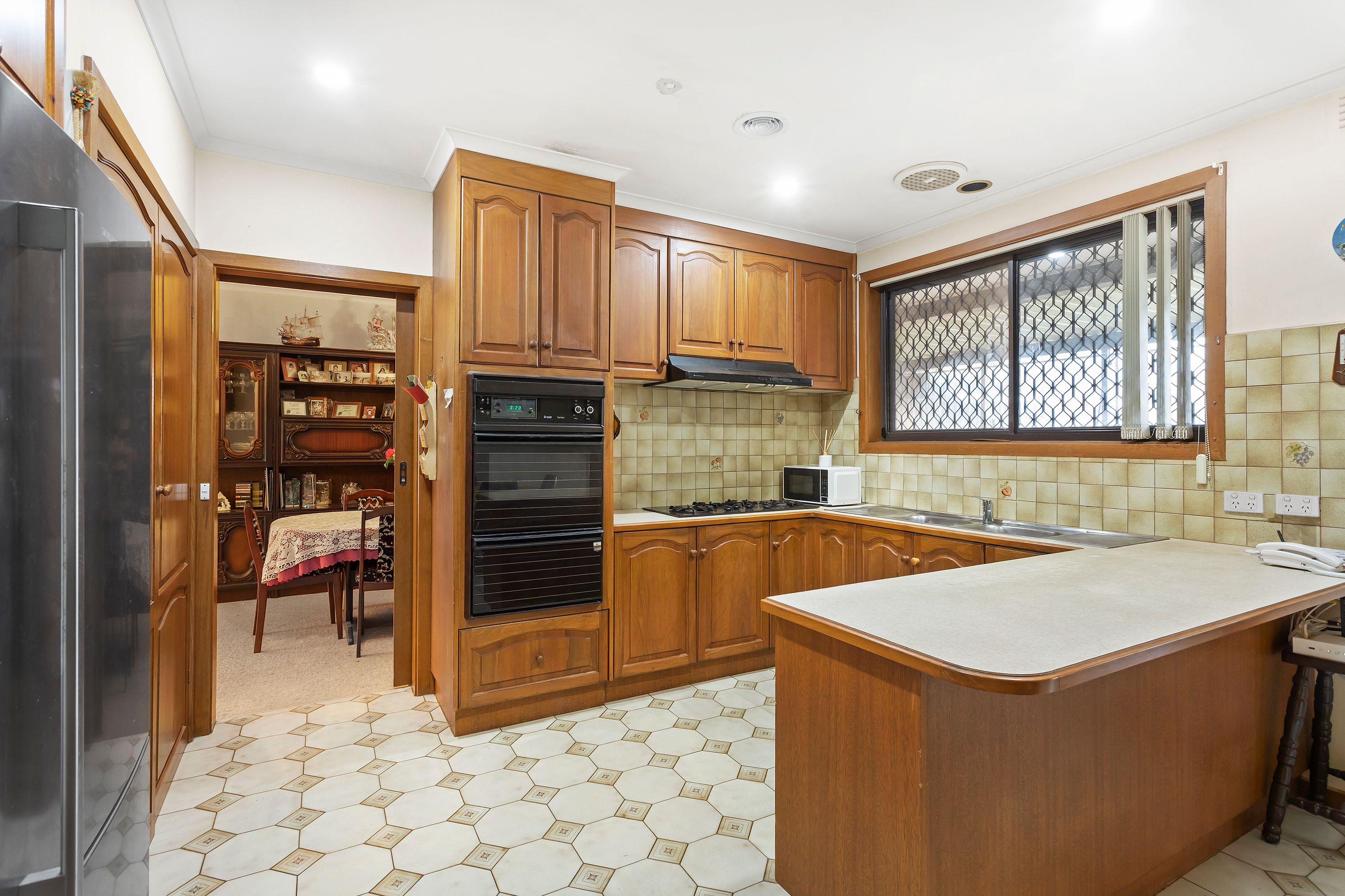 113 Duncans Road, Werribee, VIC 3030, Werribee - Thumbnail 2