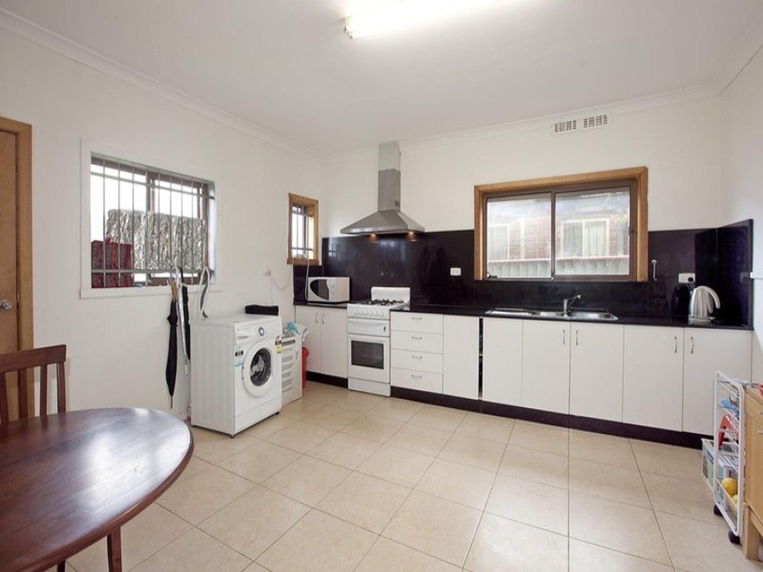 1/37 Parsons Avenue, Springvale - Thumbnail 2