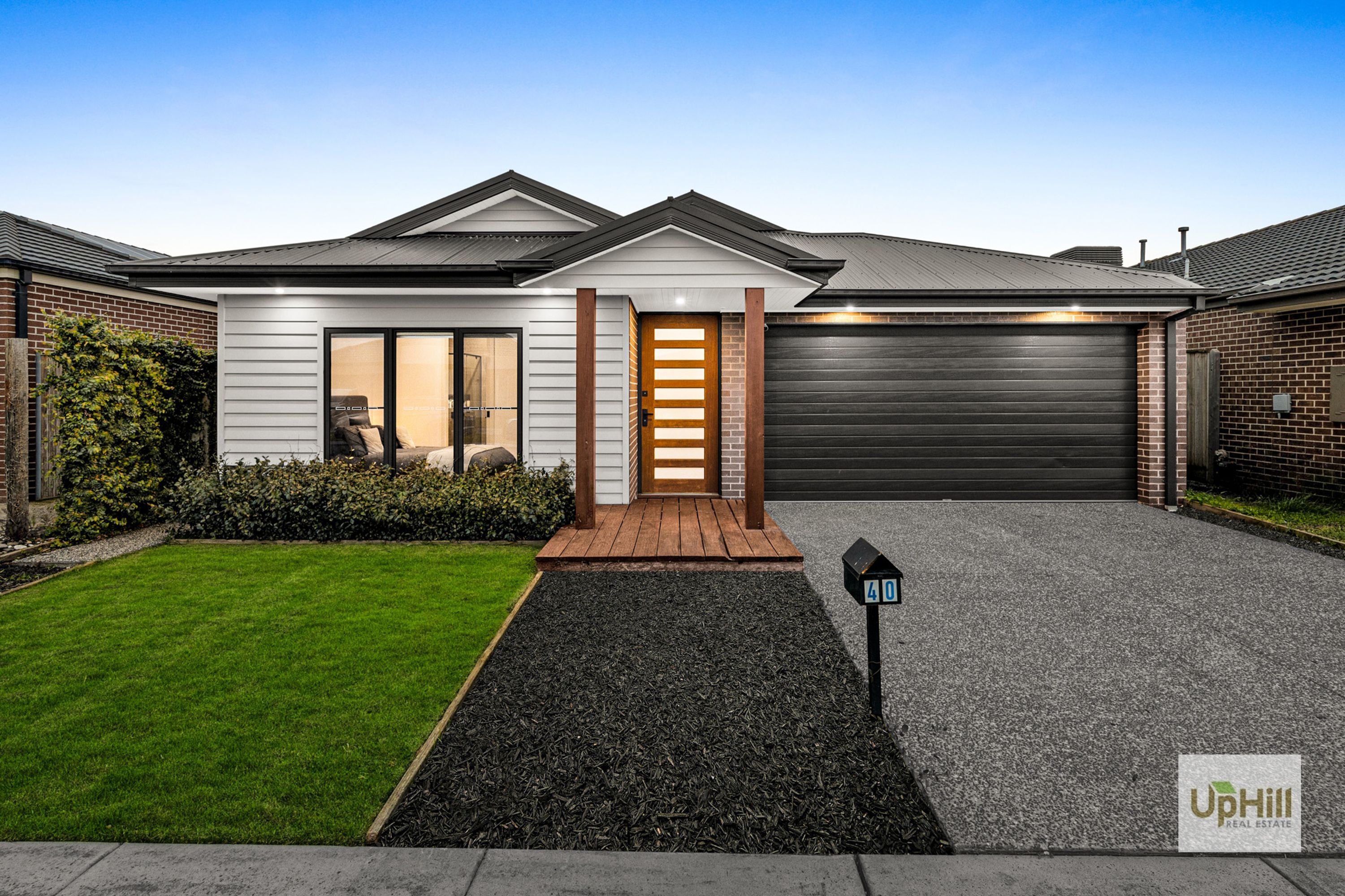 40 Carlyle Crescent, Clyde North - Image 1