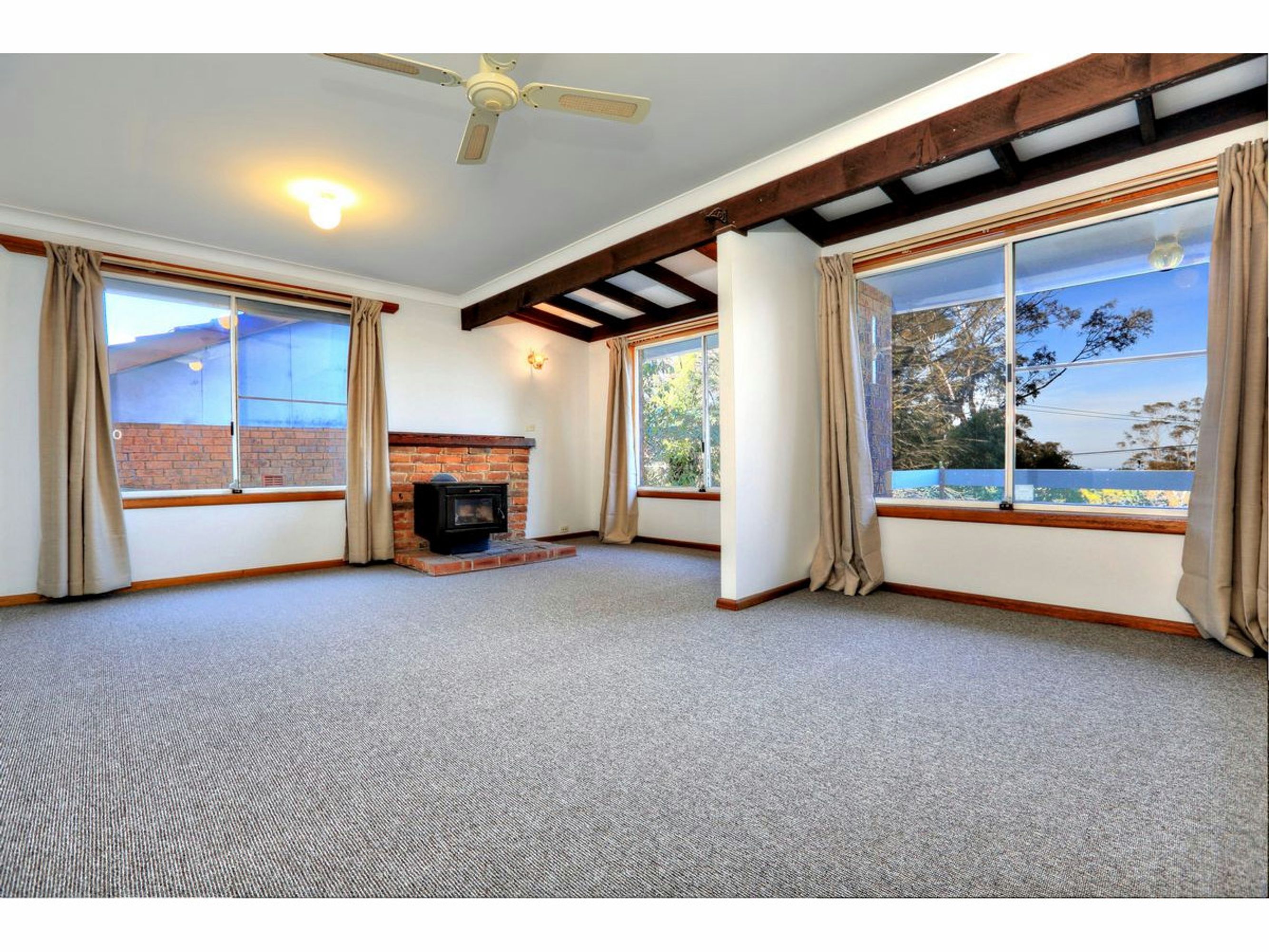 30 Flora Street, Wentworth Falls - Thumbnail 2