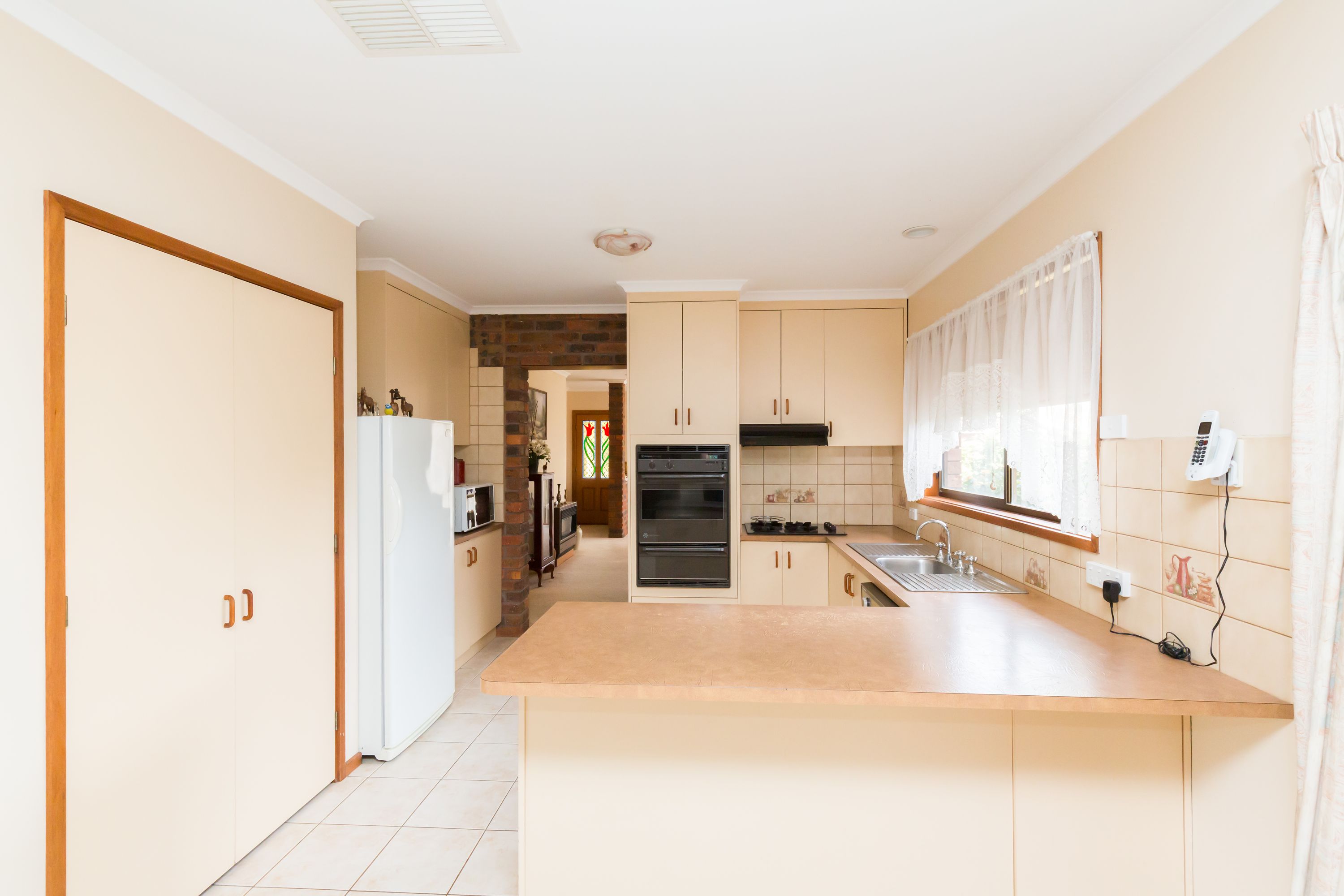 9 Tuson Court, Horsham VIC 3400, Horsham - Thumbnail 2