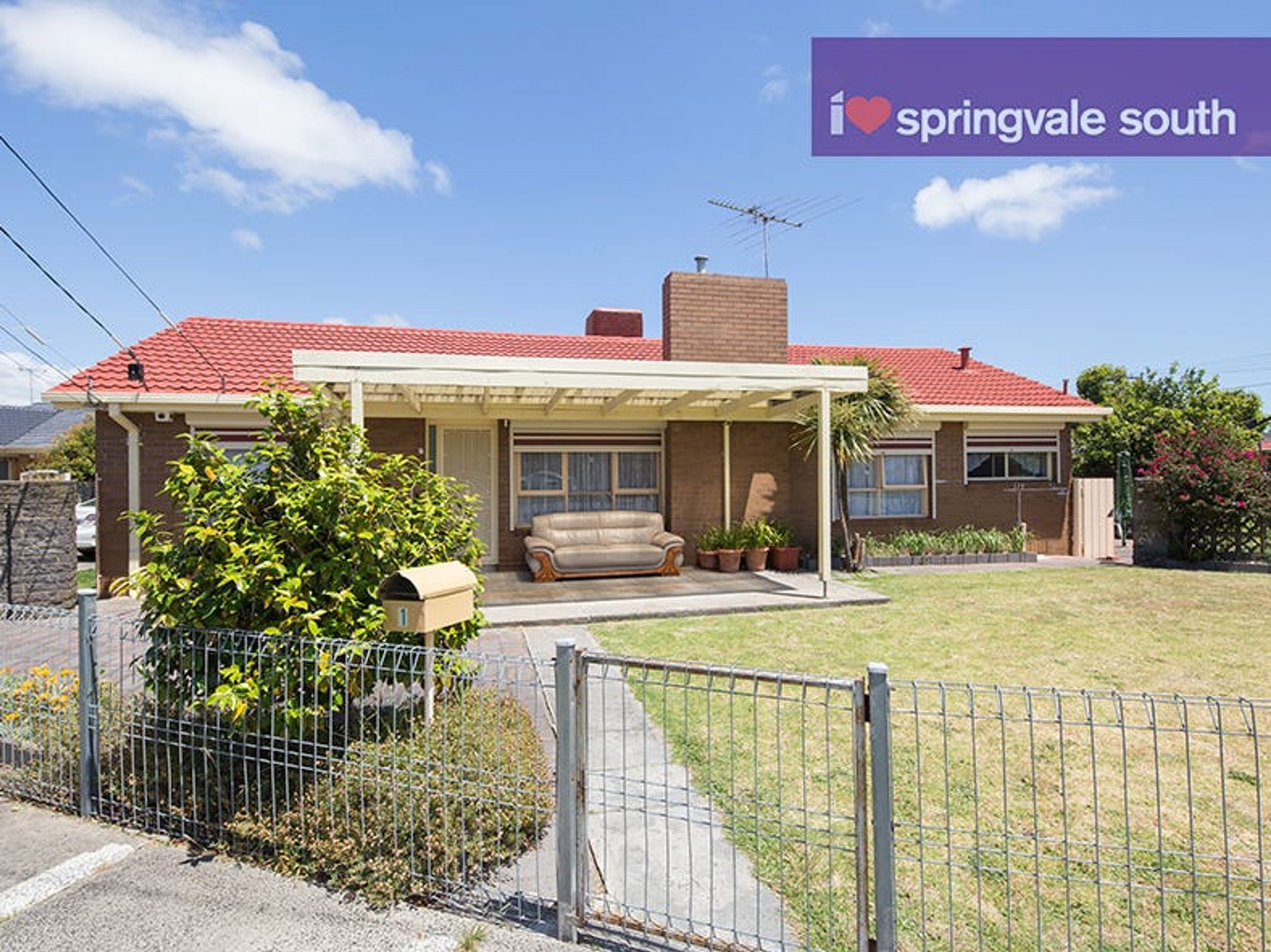 1 Cotswold Crescent