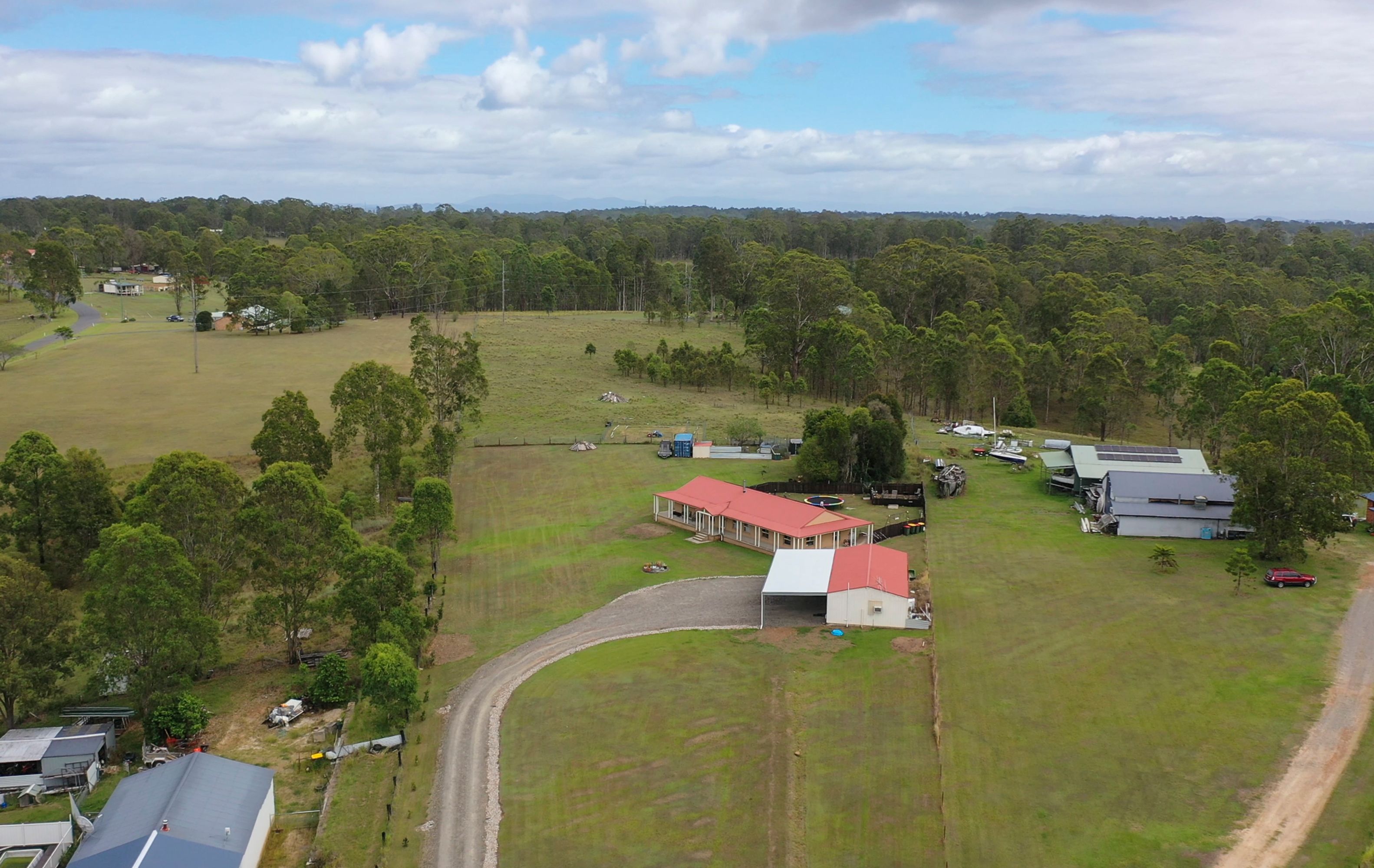 2 MacElland Place, Elland - Image 1