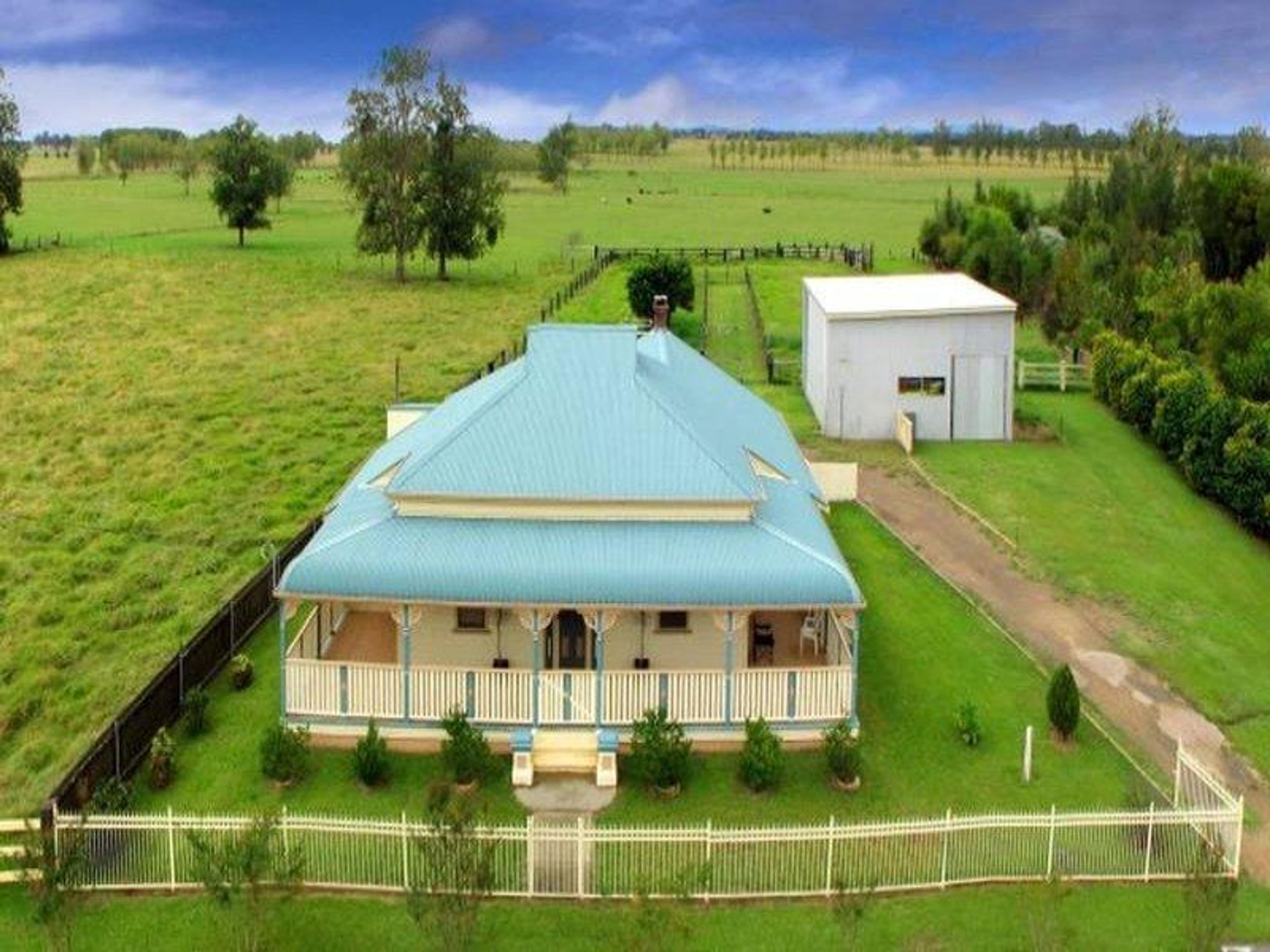 246 Lawrence Road, Great Marlow - Image 1