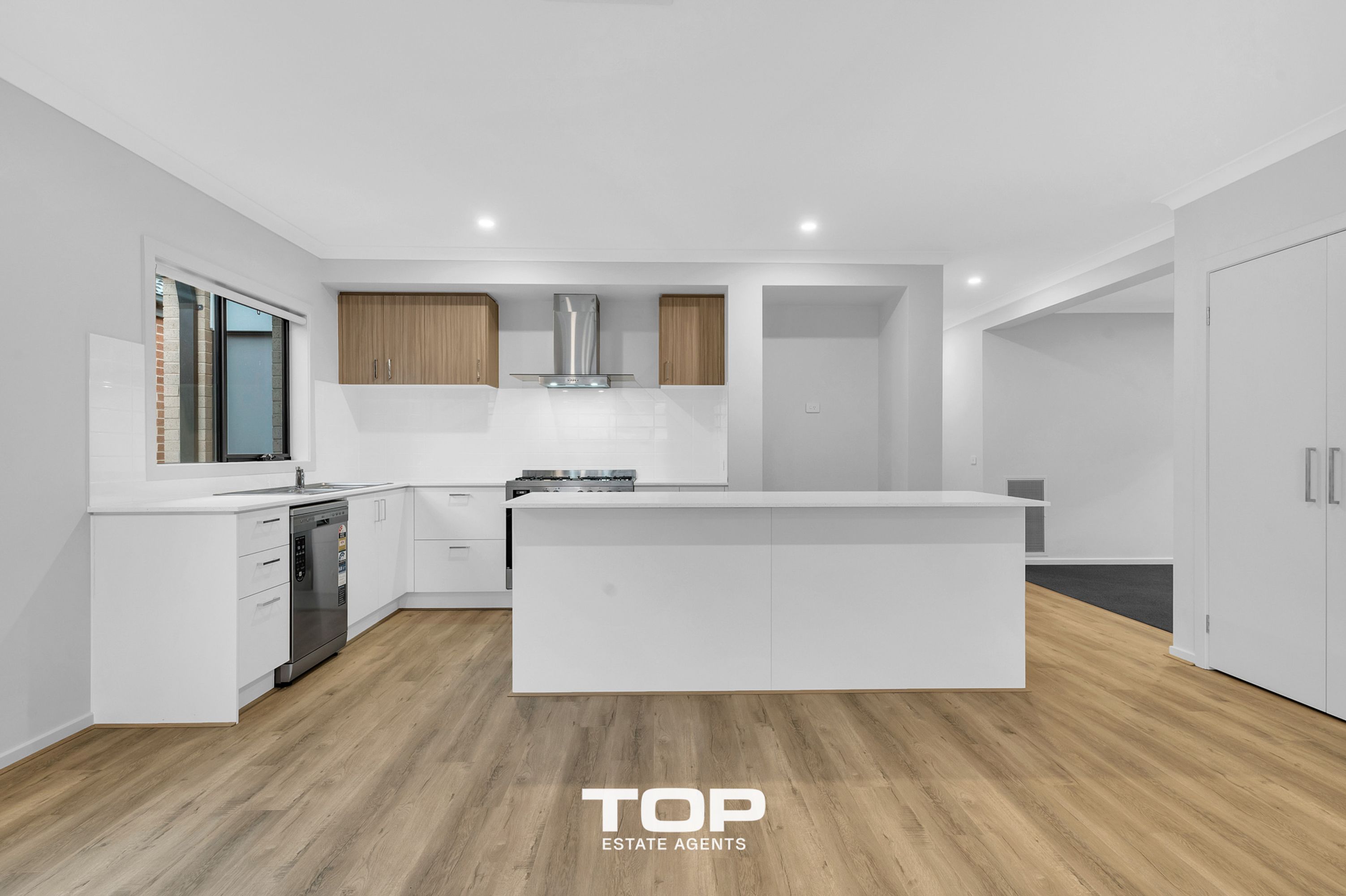 605 Heather Grove, Clyde North - Thumbnail 6