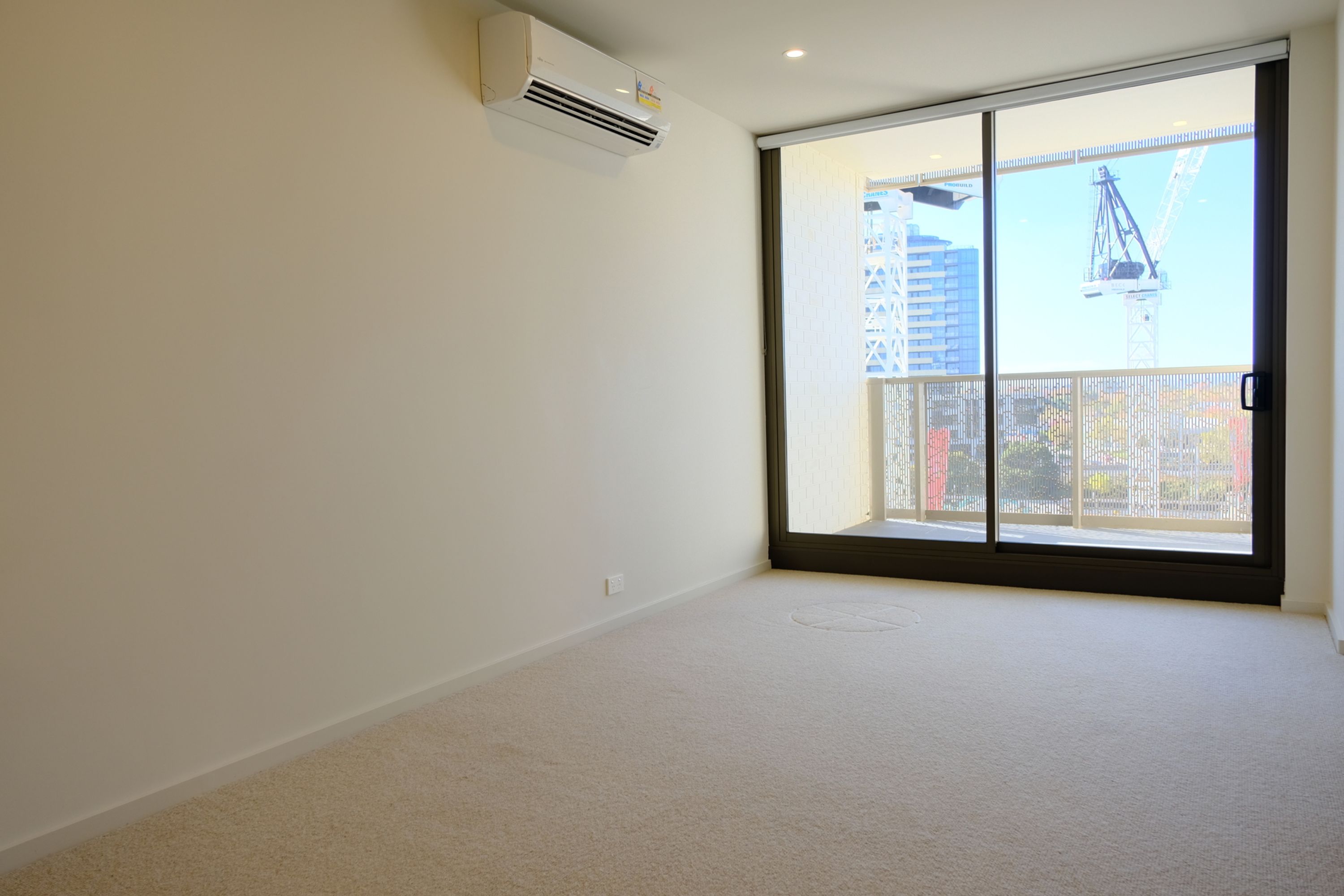 508/1 Village Mews, Doncaster - Thumbnail 4