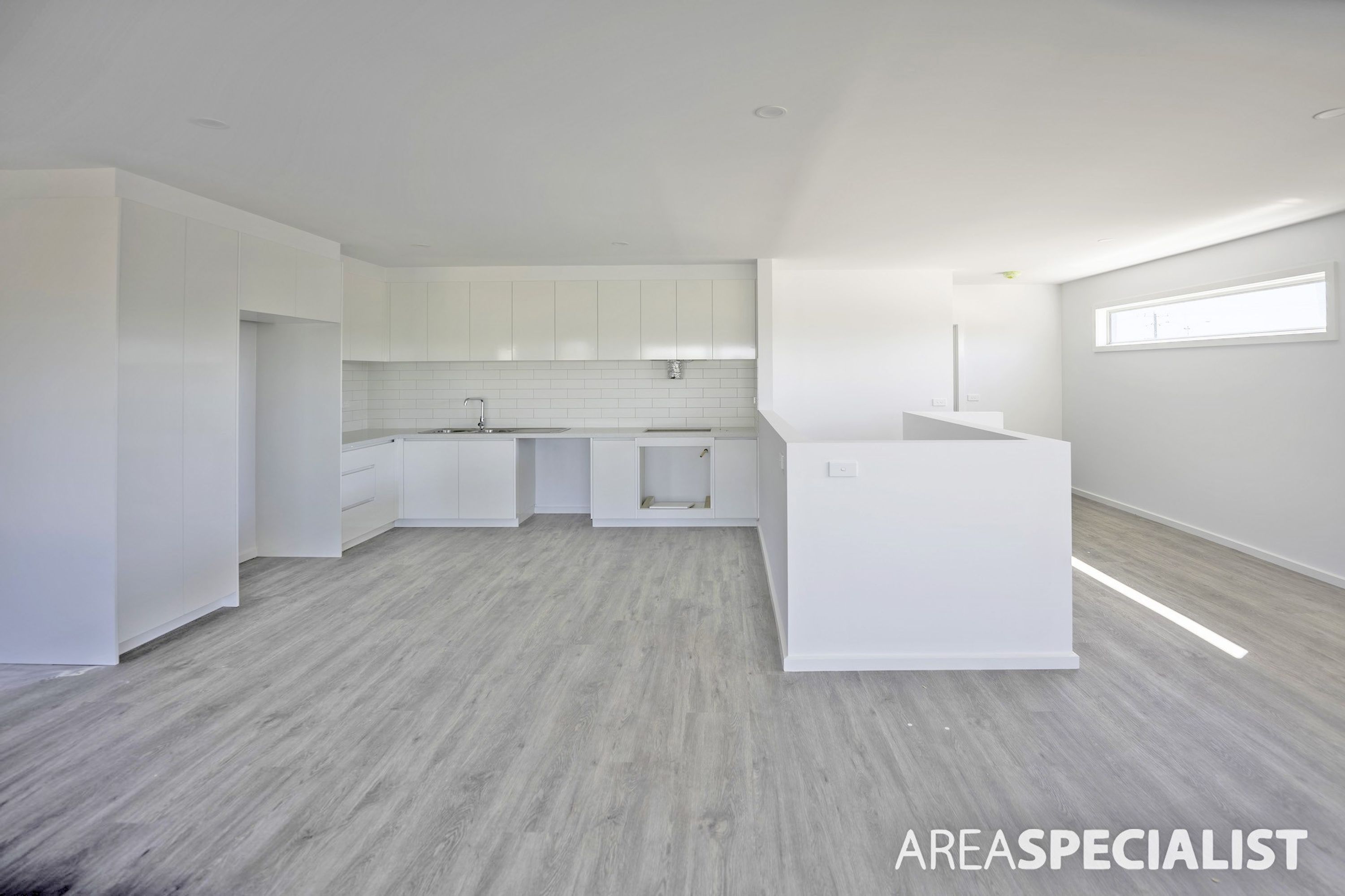4/4 Graceburn Grove, St Albans VIC 3021, St Albans - Thumbnail 3