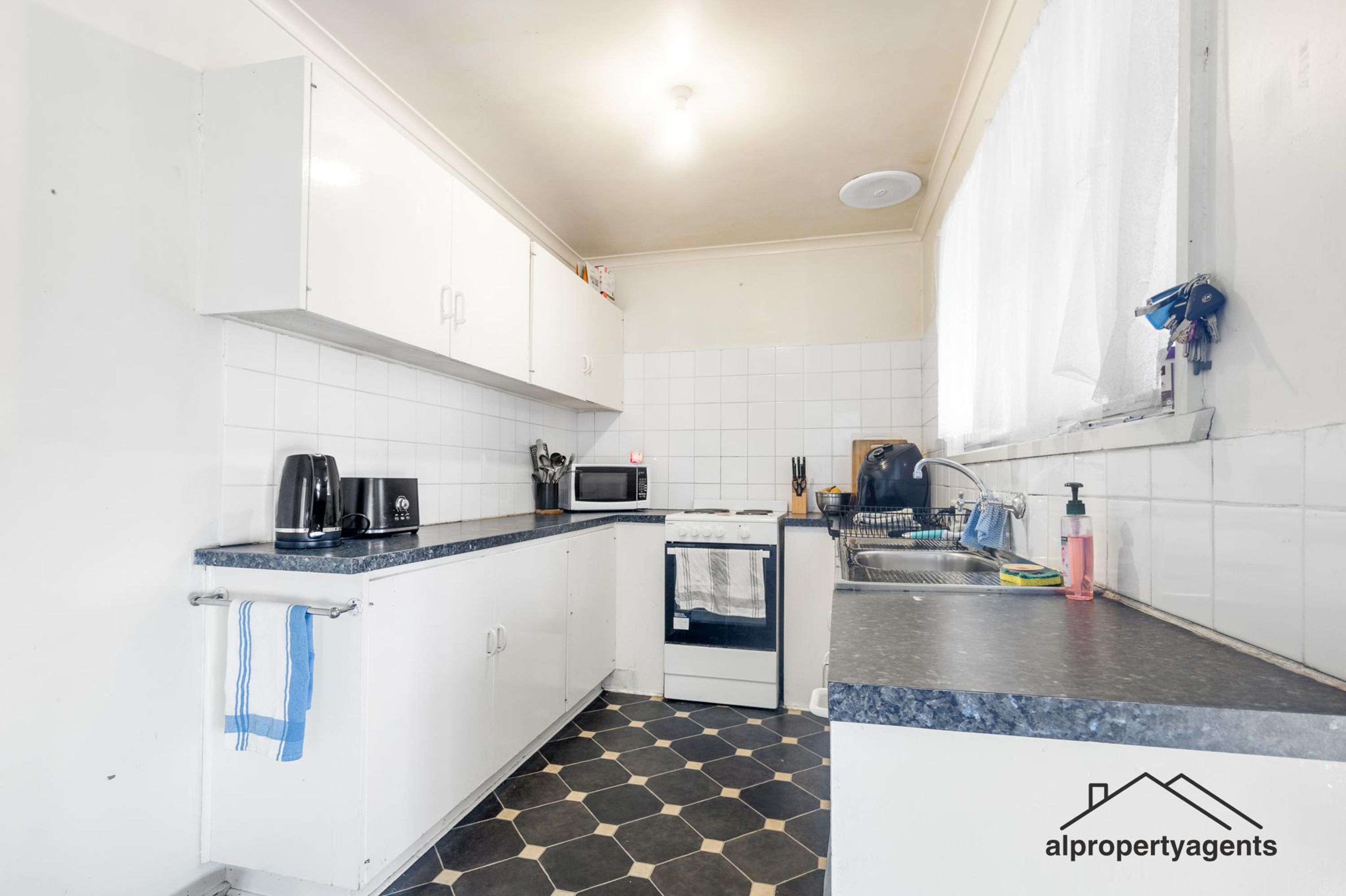 18 Forsyth Avenue, Horsham VIC 3400, Horsham - Thumbnail 3