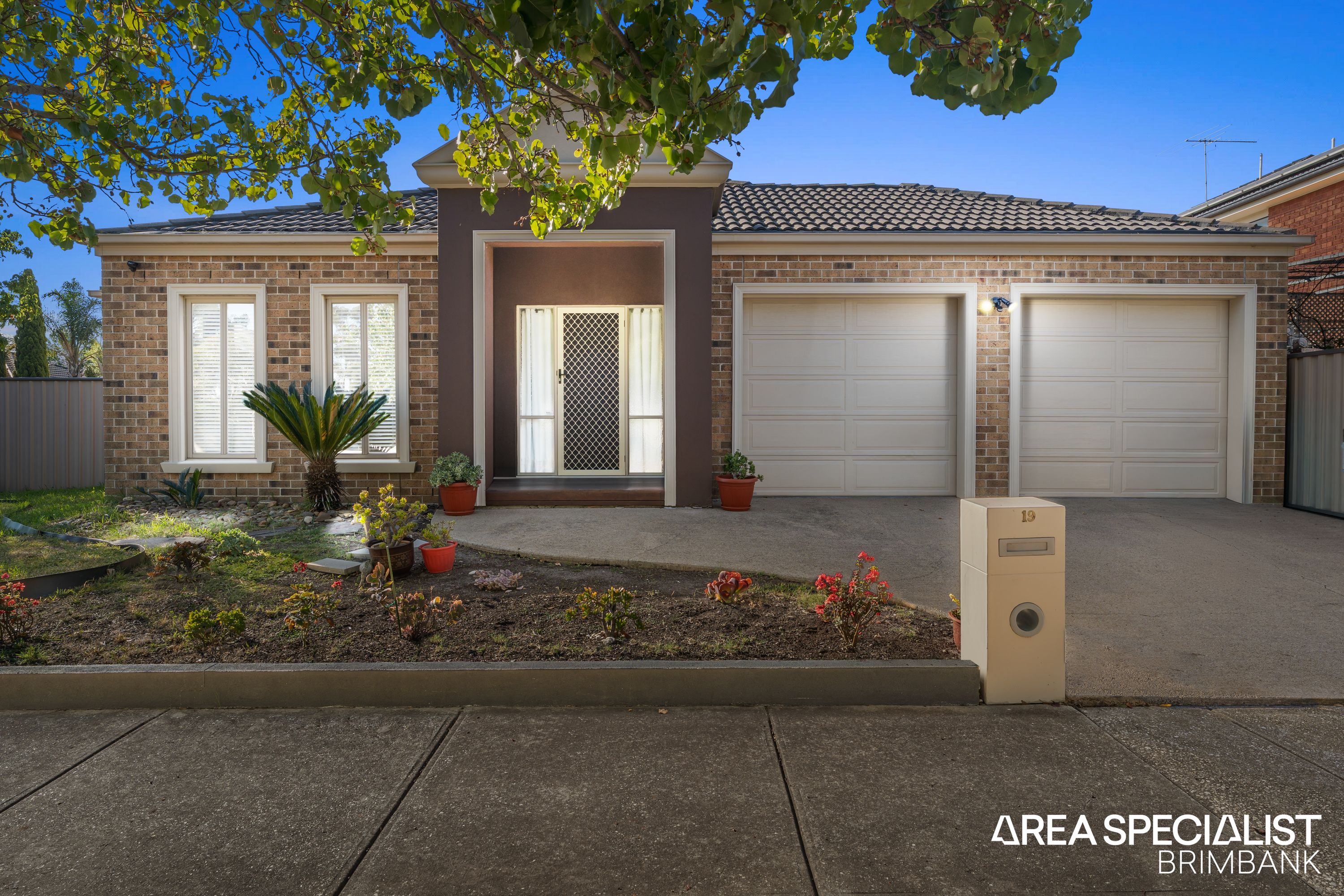 19 Kingsbridge Circuit, Cairnlea, Cairnlea - Image 1