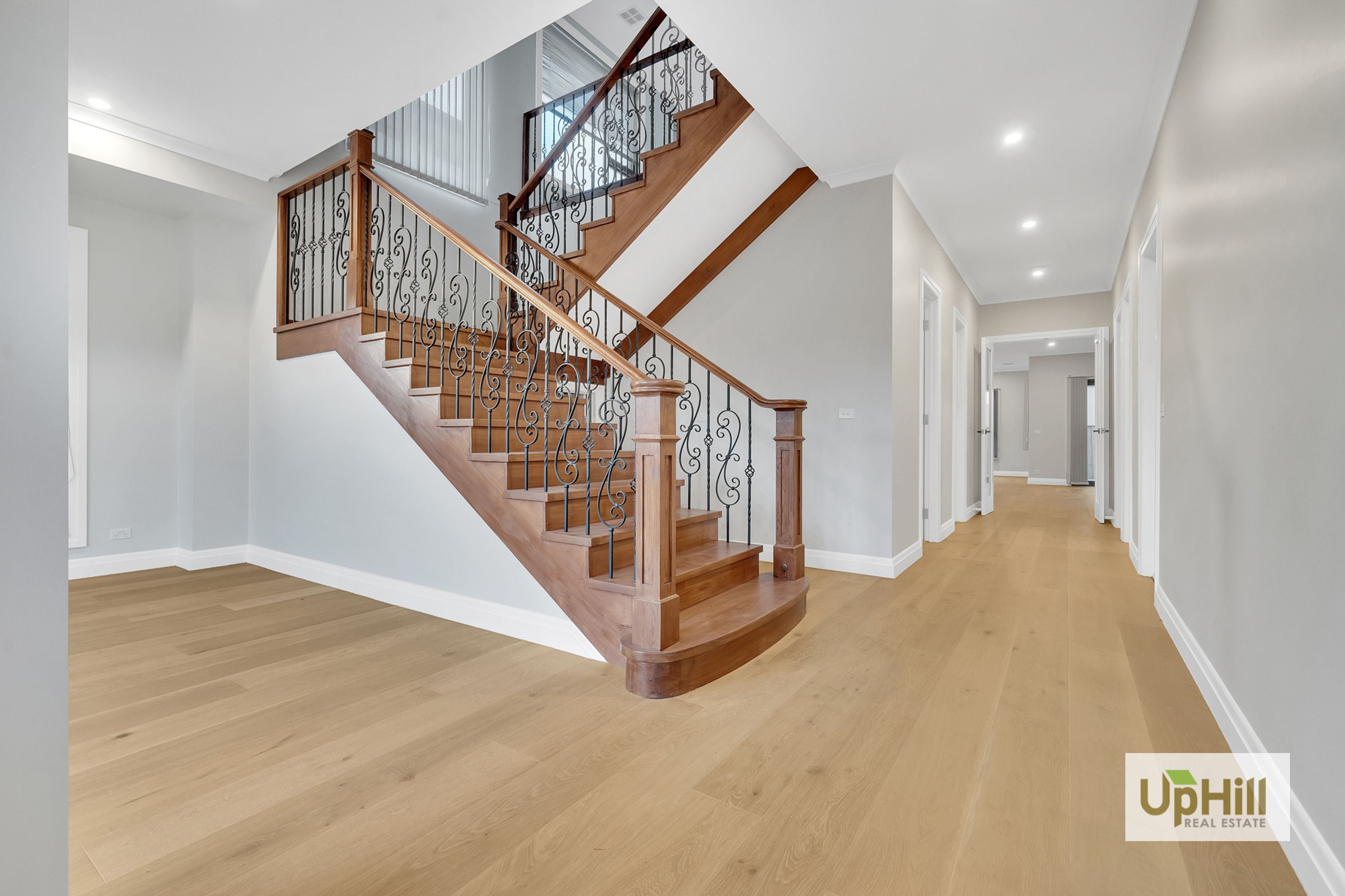 34 Gallant Drive, Clyde North - Thumbnail 3