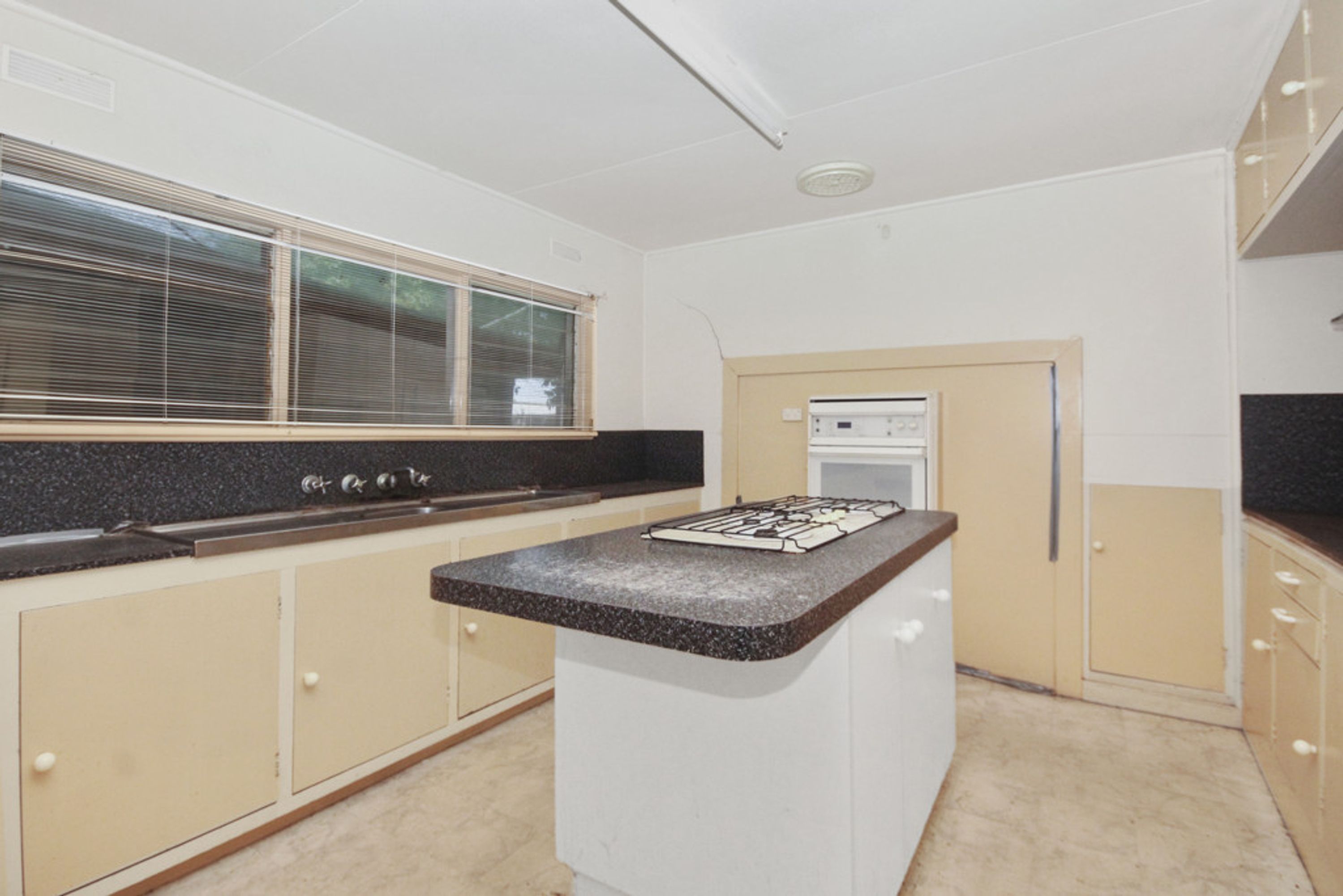 14 Valentine Avenue, Horsham VIC 3400, Horsham - Thumbnail 7