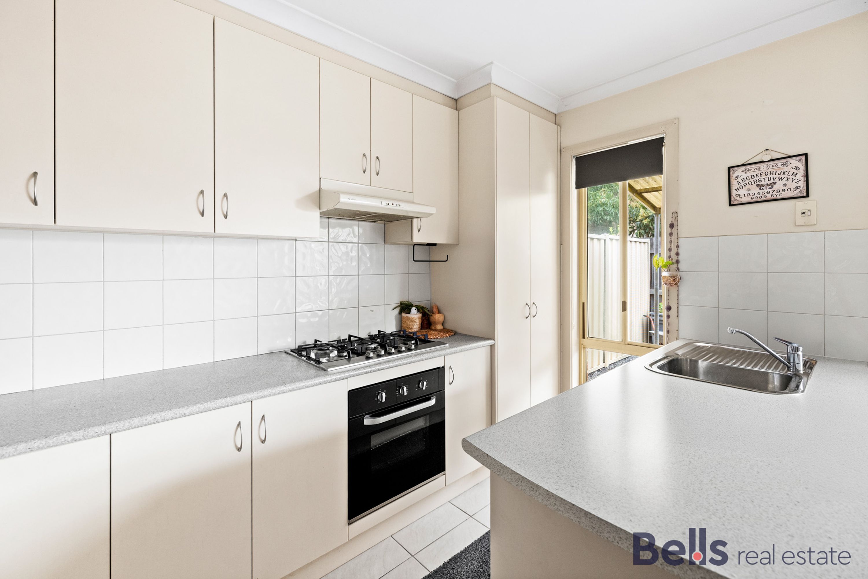 2/10 Castley Crescent, Braybrook - Thumbnail 5