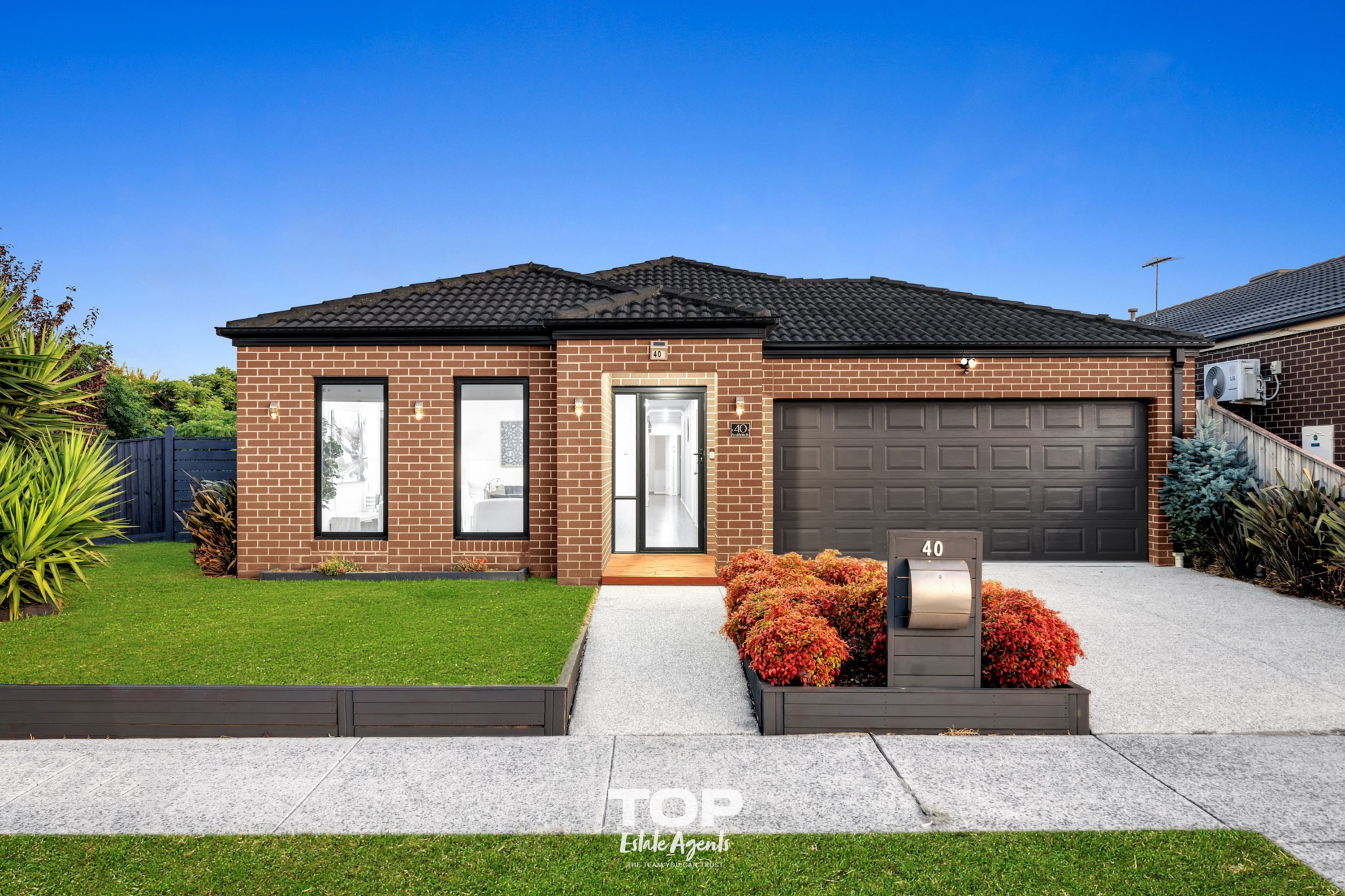 40 Freshfields Drive, Cranbourne North - Thumbnail 2
